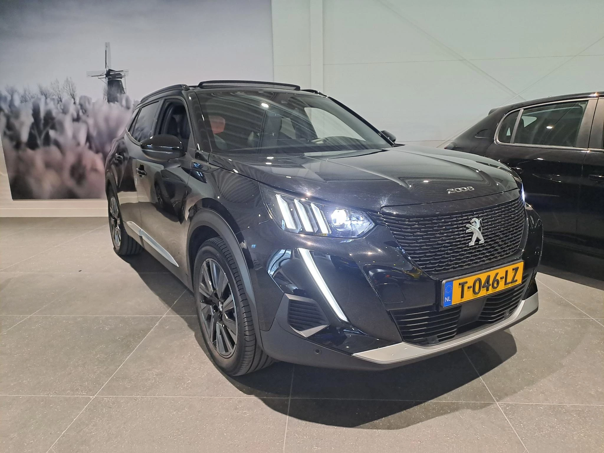 Peugeot e-2008 EV GT 50 kWh