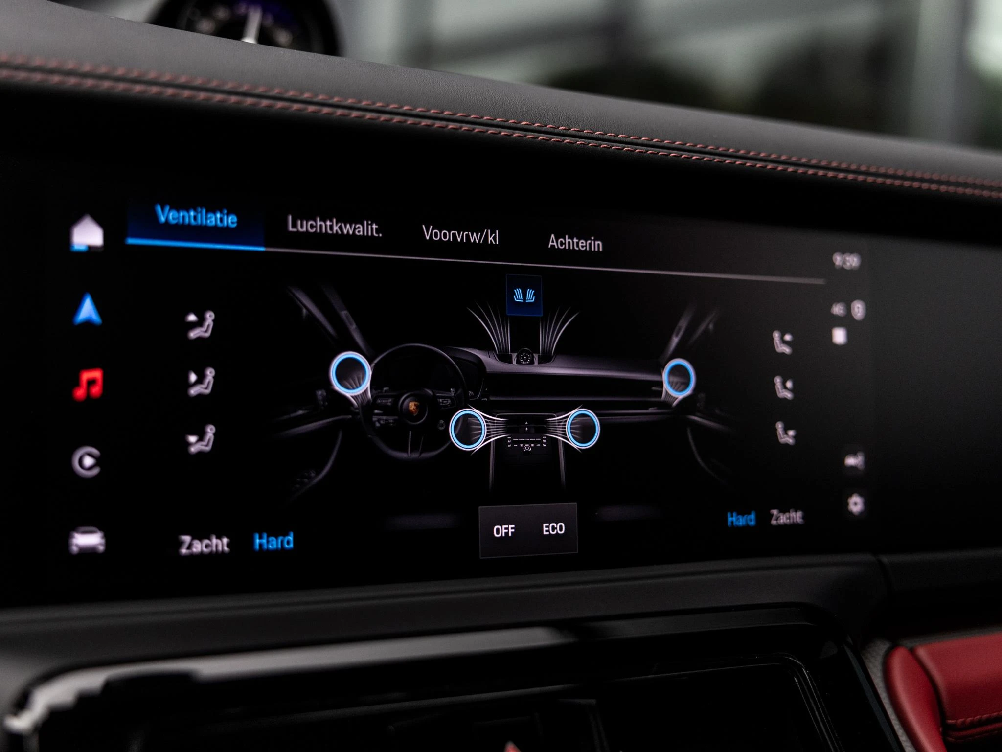 Porsche-Panamera-image-43