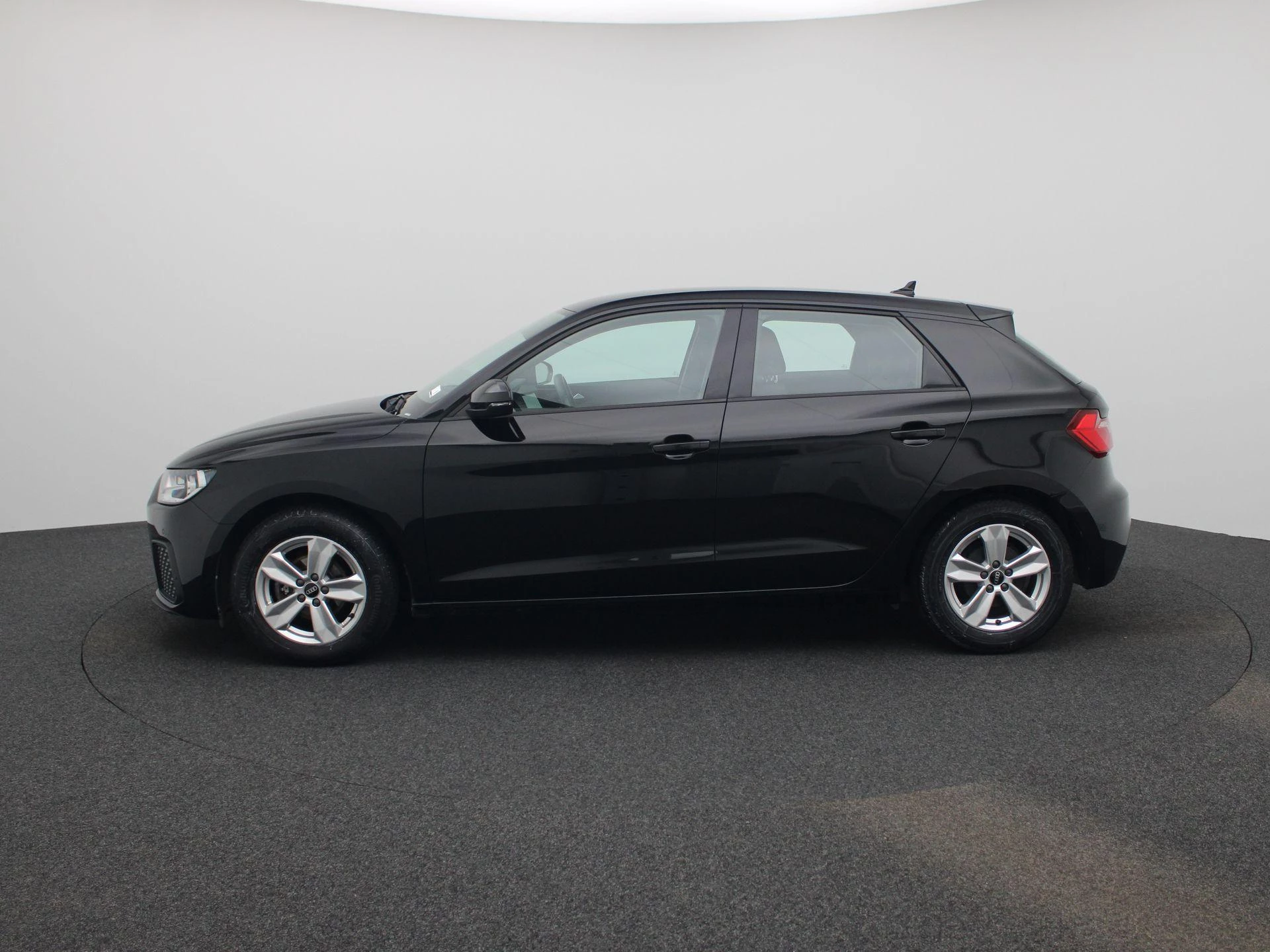 Audi-A1 Sportback-image-3