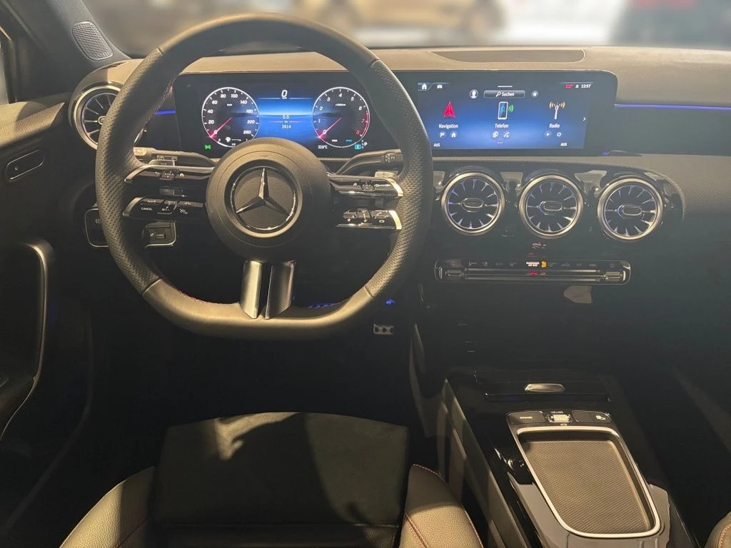 Mercedes-Benz-A-Klasse 200-image-10