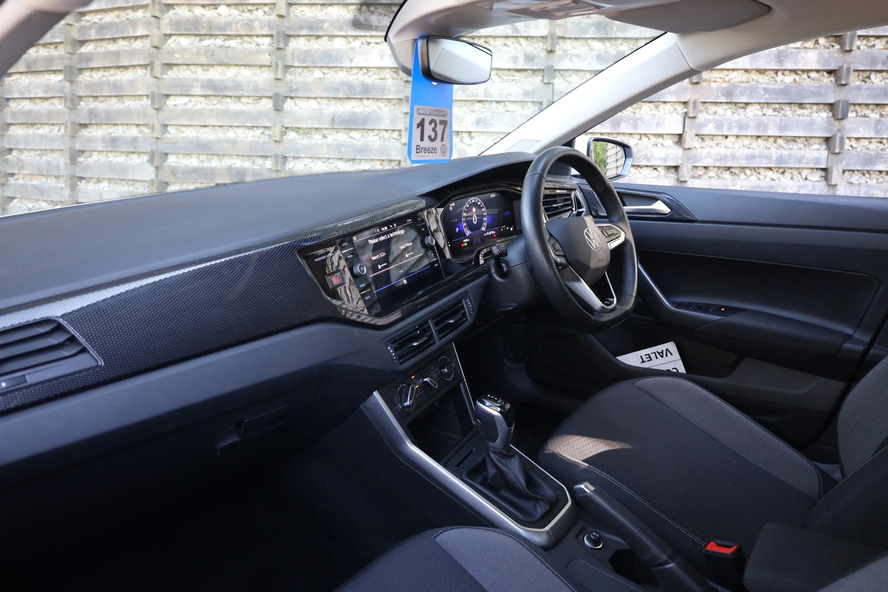 Volkswagen-Polo-image-1