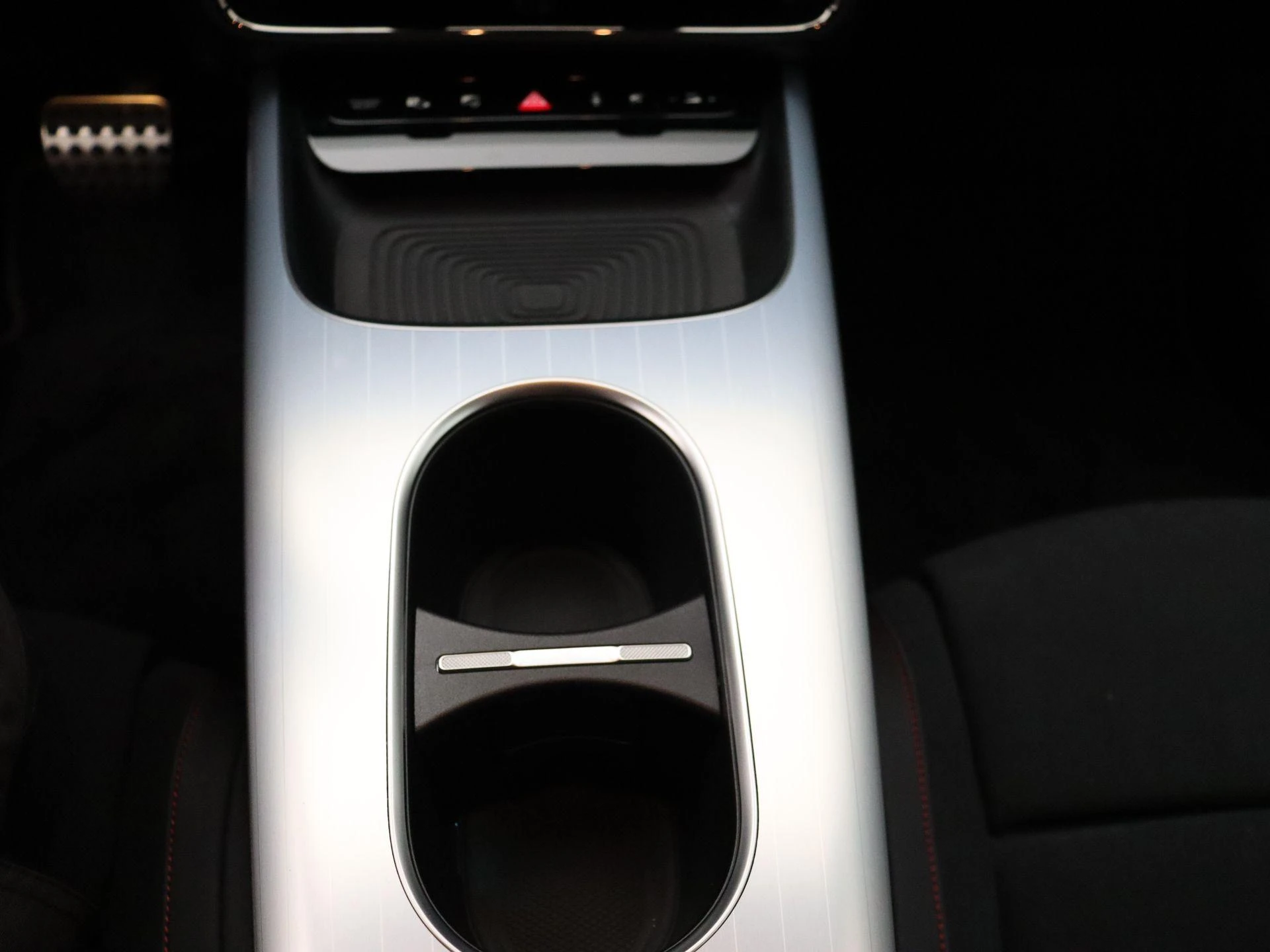 Mercedes-Benz-CLA-image-19
