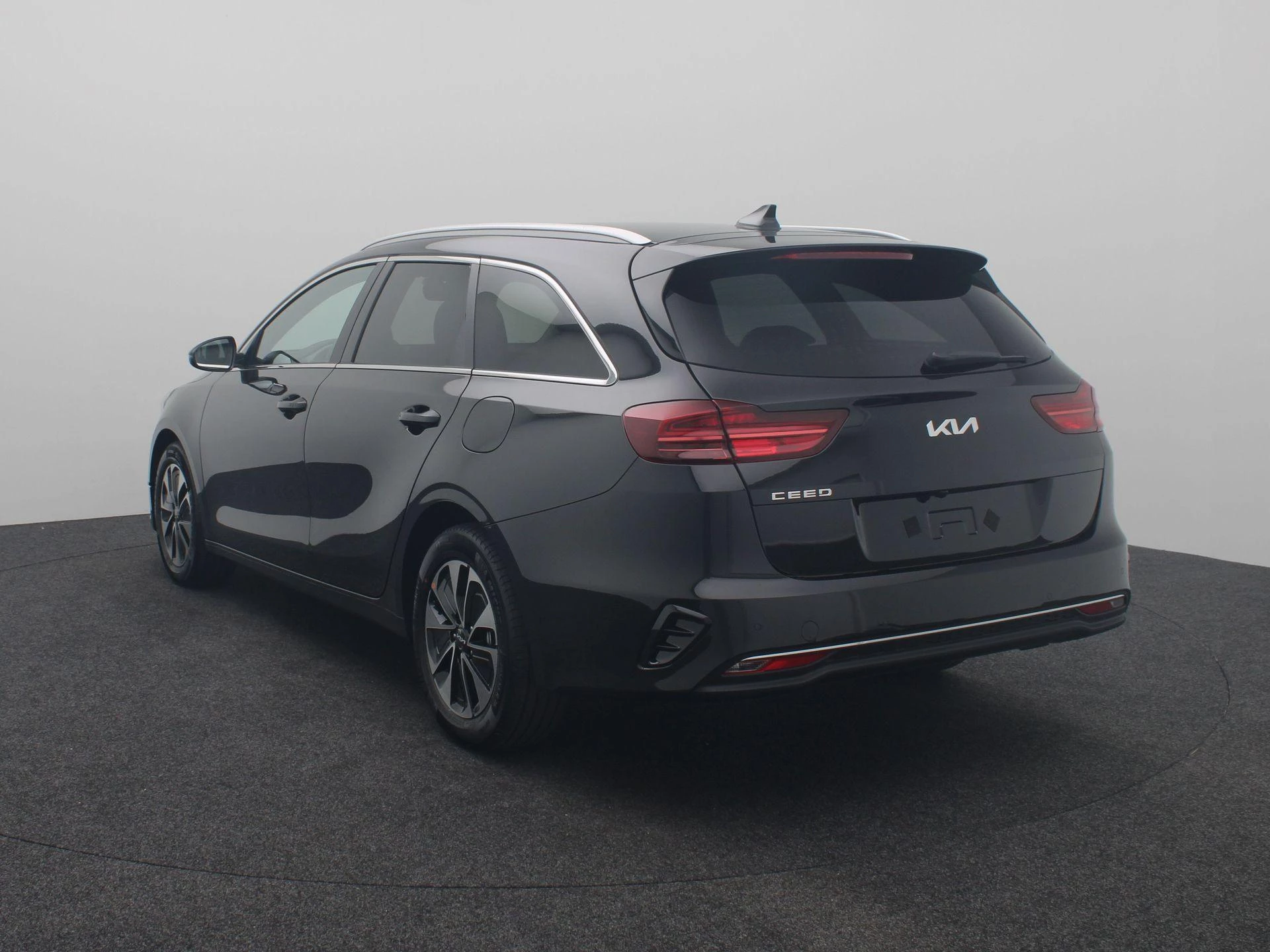 Kia-Ceed Sportswagon-image-1