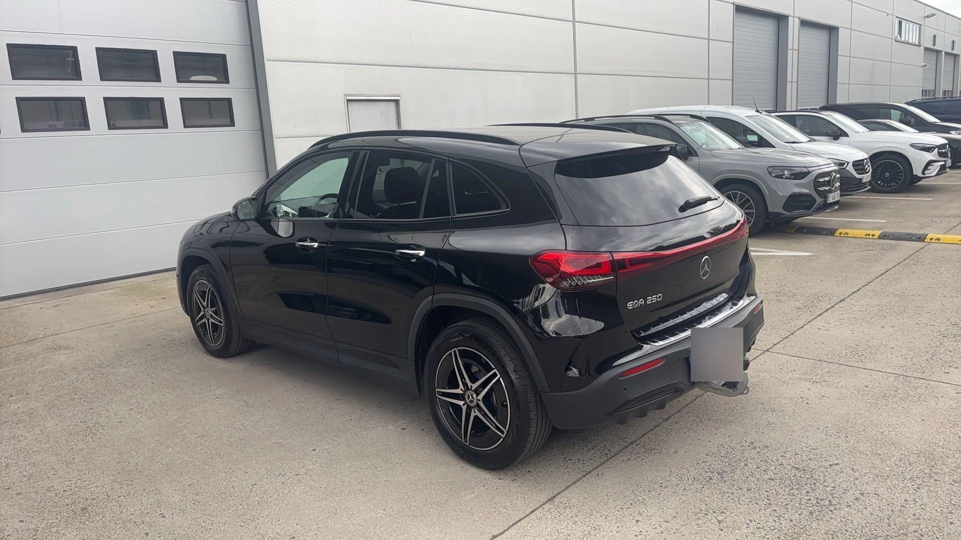 Mercedes-Benz EQA 250 AMG Line + CARPLAY + TREKHAAK + NIGHTPAKKET +