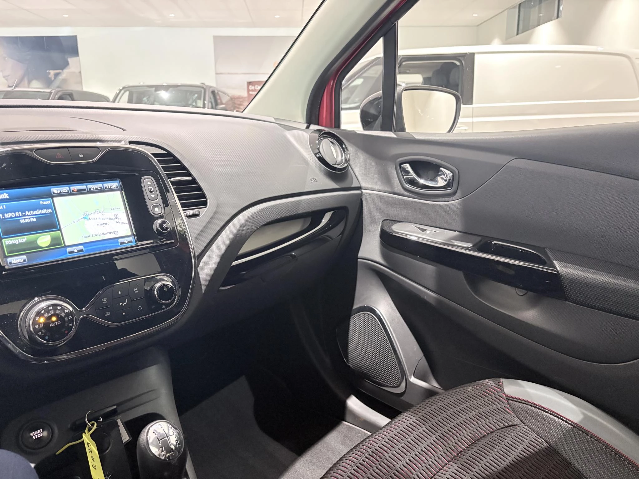 Renault-Captur-image-26
