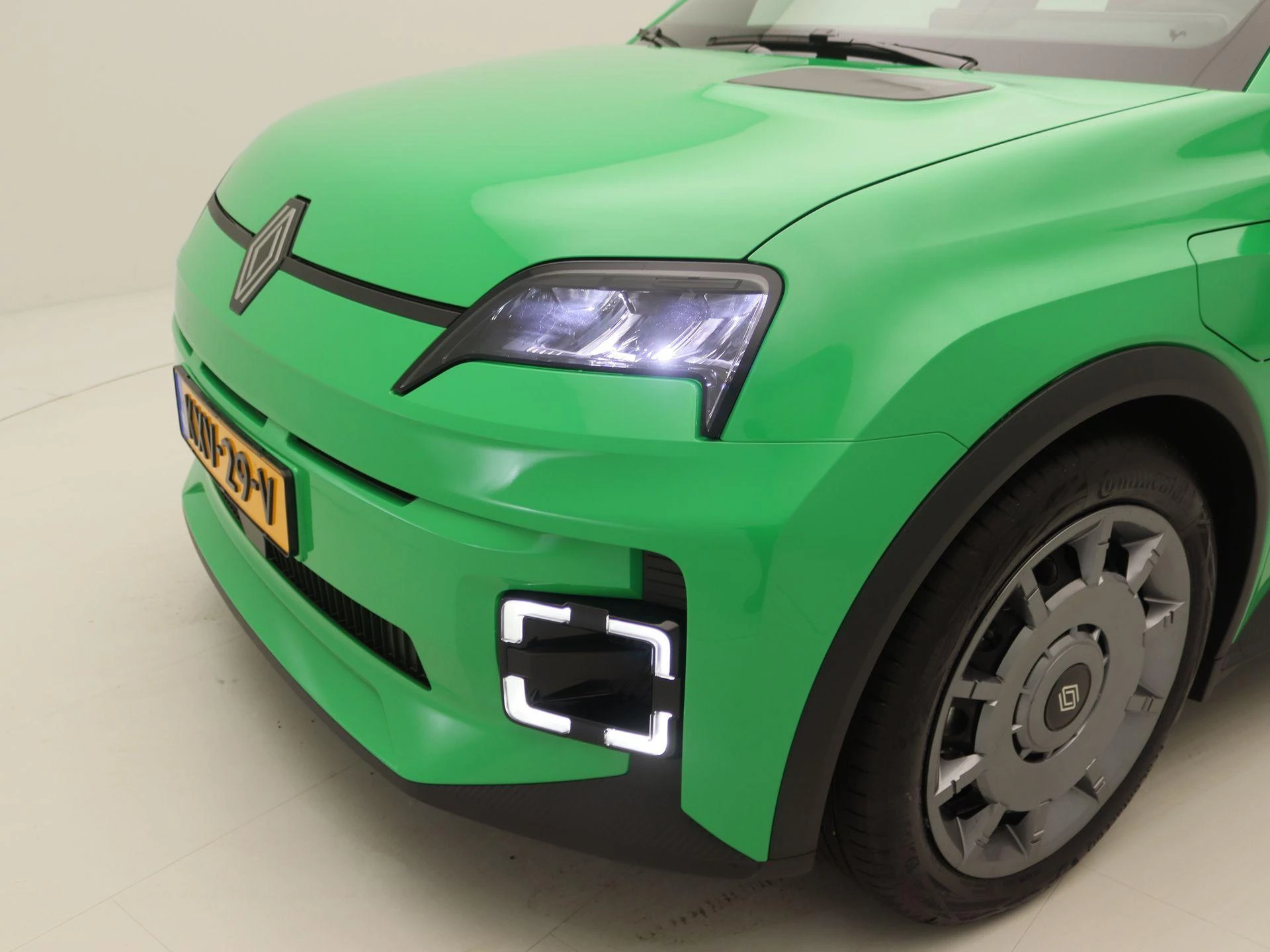 Renault-5-image-14