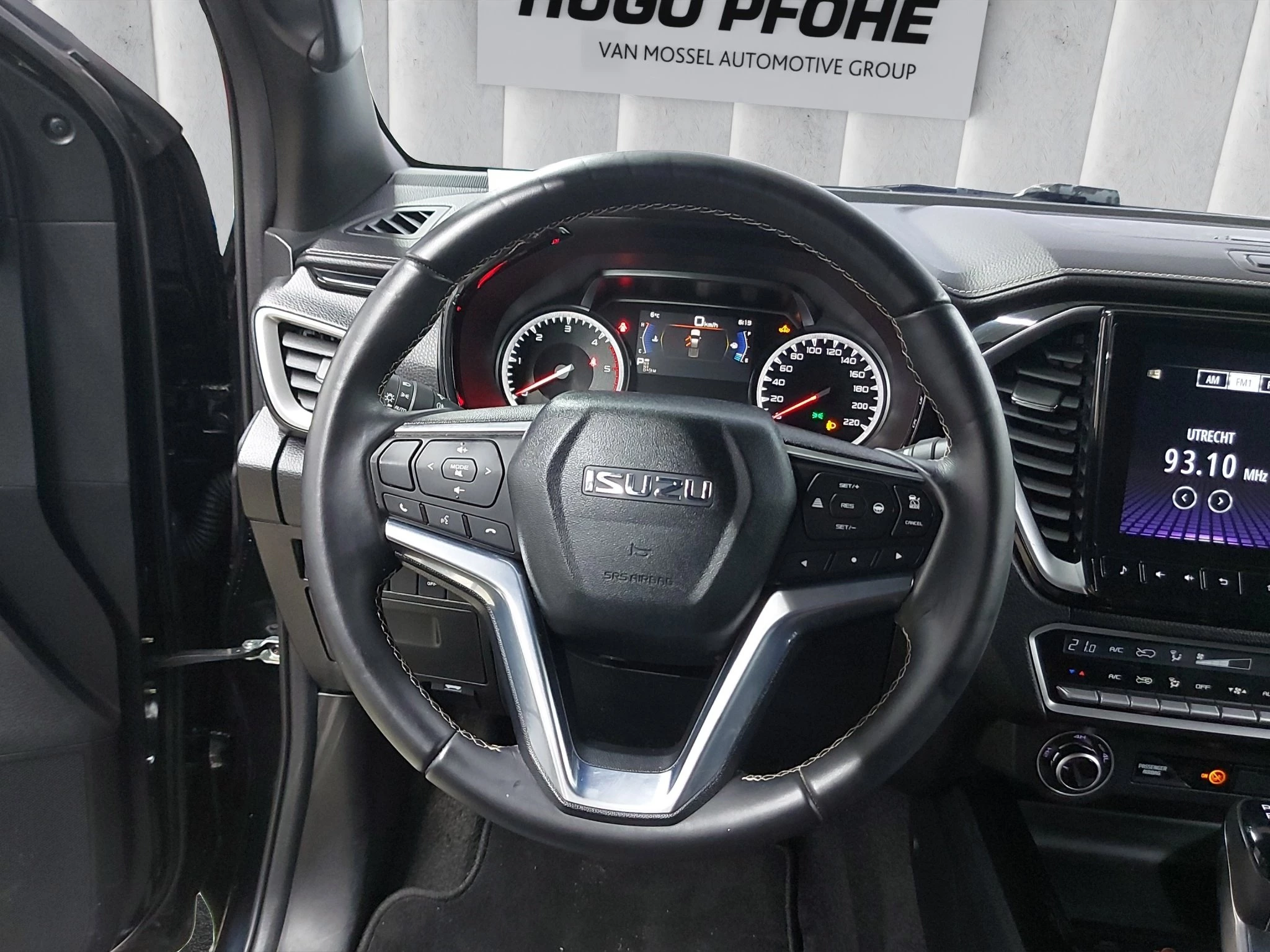 Isuzu D-Max 1.9 TD Double Cab 4WD V-Cross (EURO 6e) NAVI*elek.SITZE*LMF*KLIMAAUT