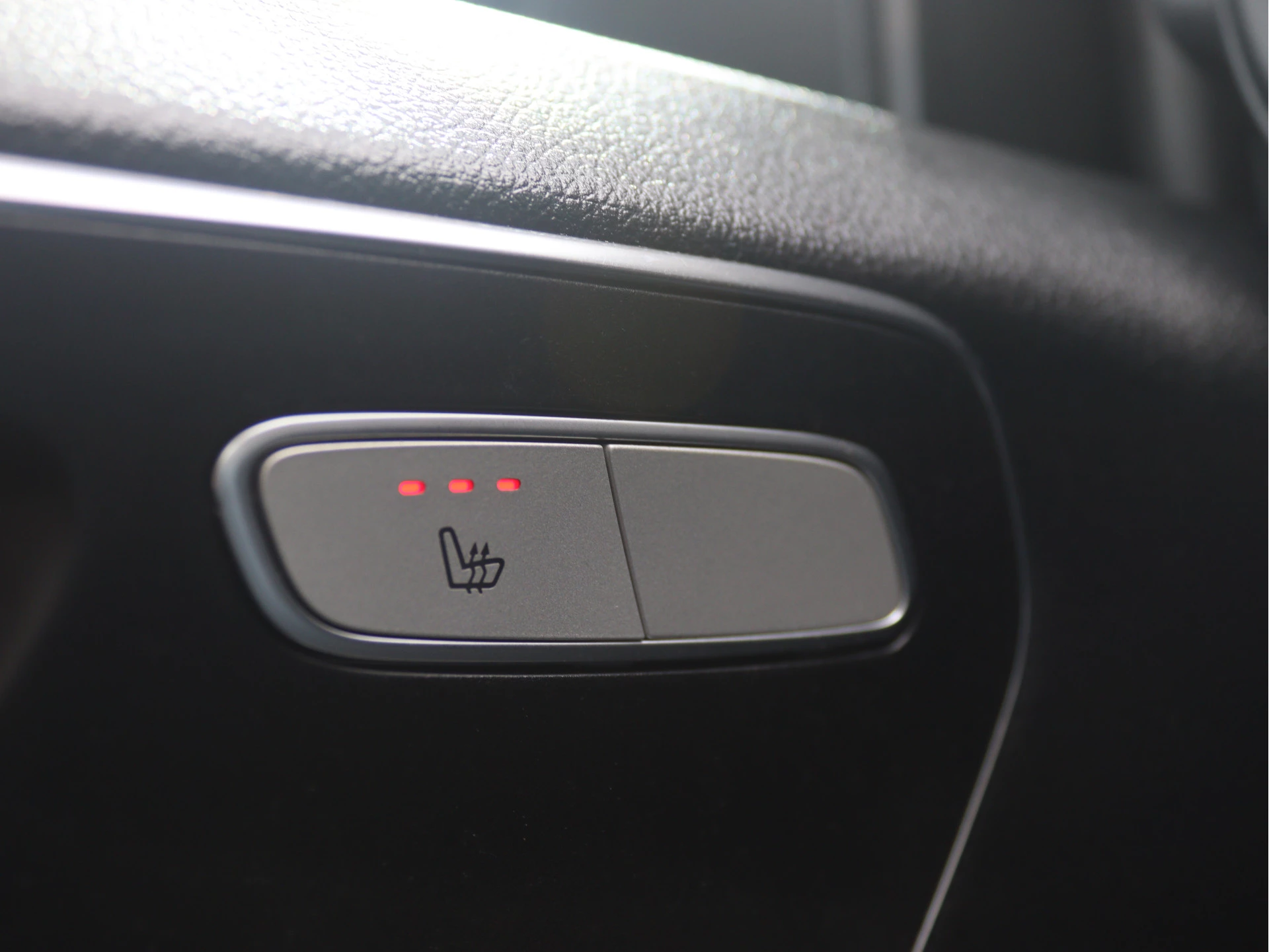 Mercedes-Benz-Vito-image-5