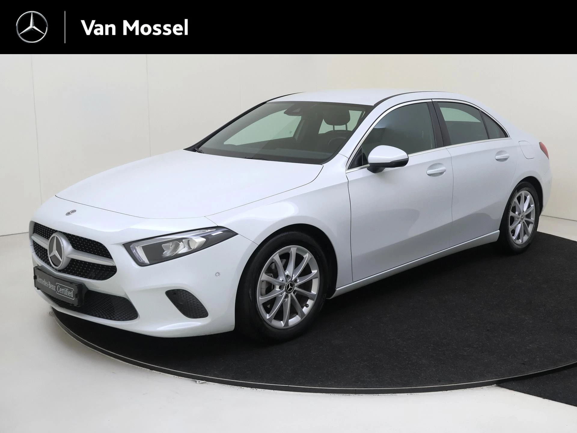 Mercedes-Benz-A-Klasse-image-0