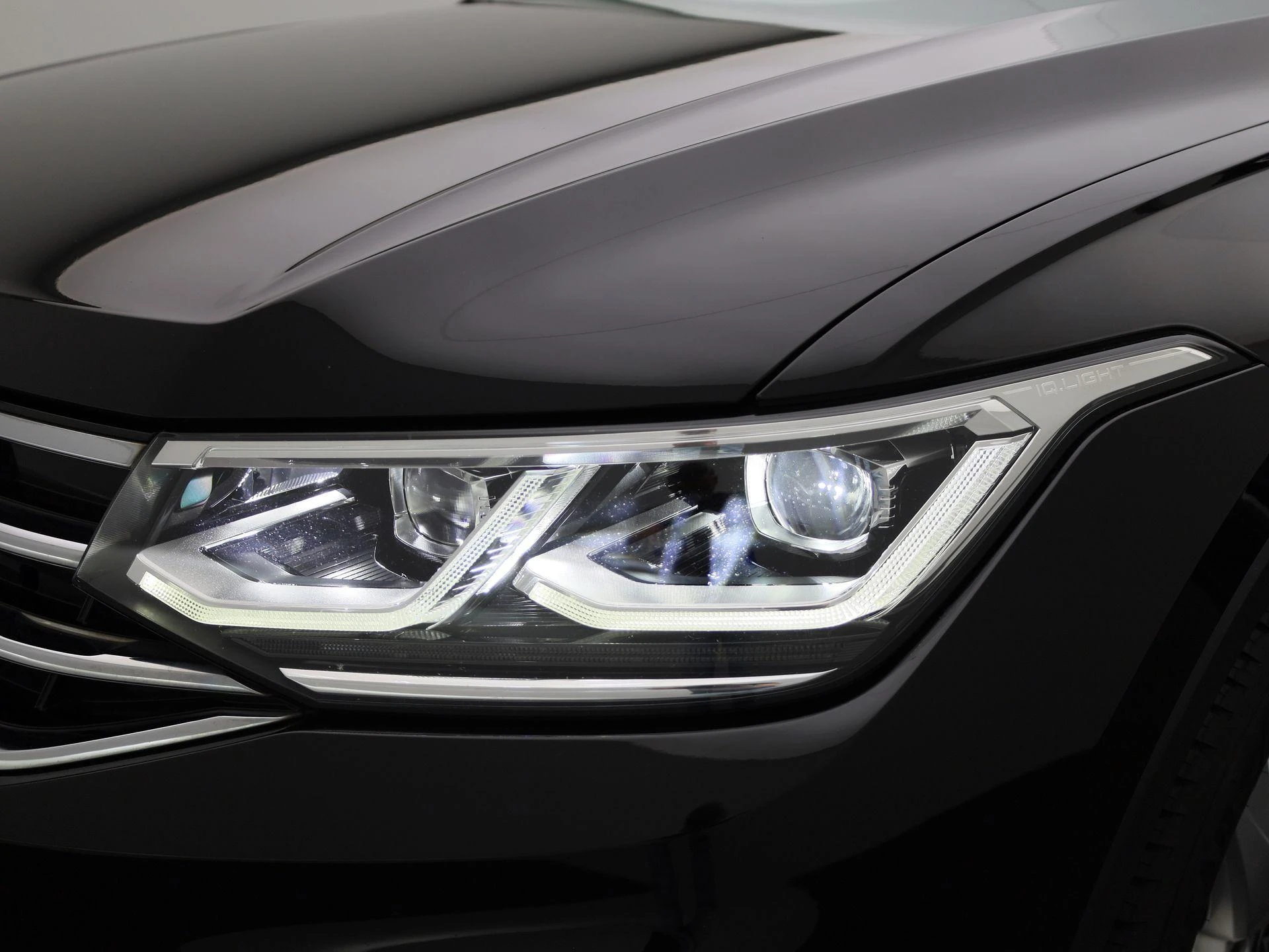 Volkswagen-Tiguan-image-16