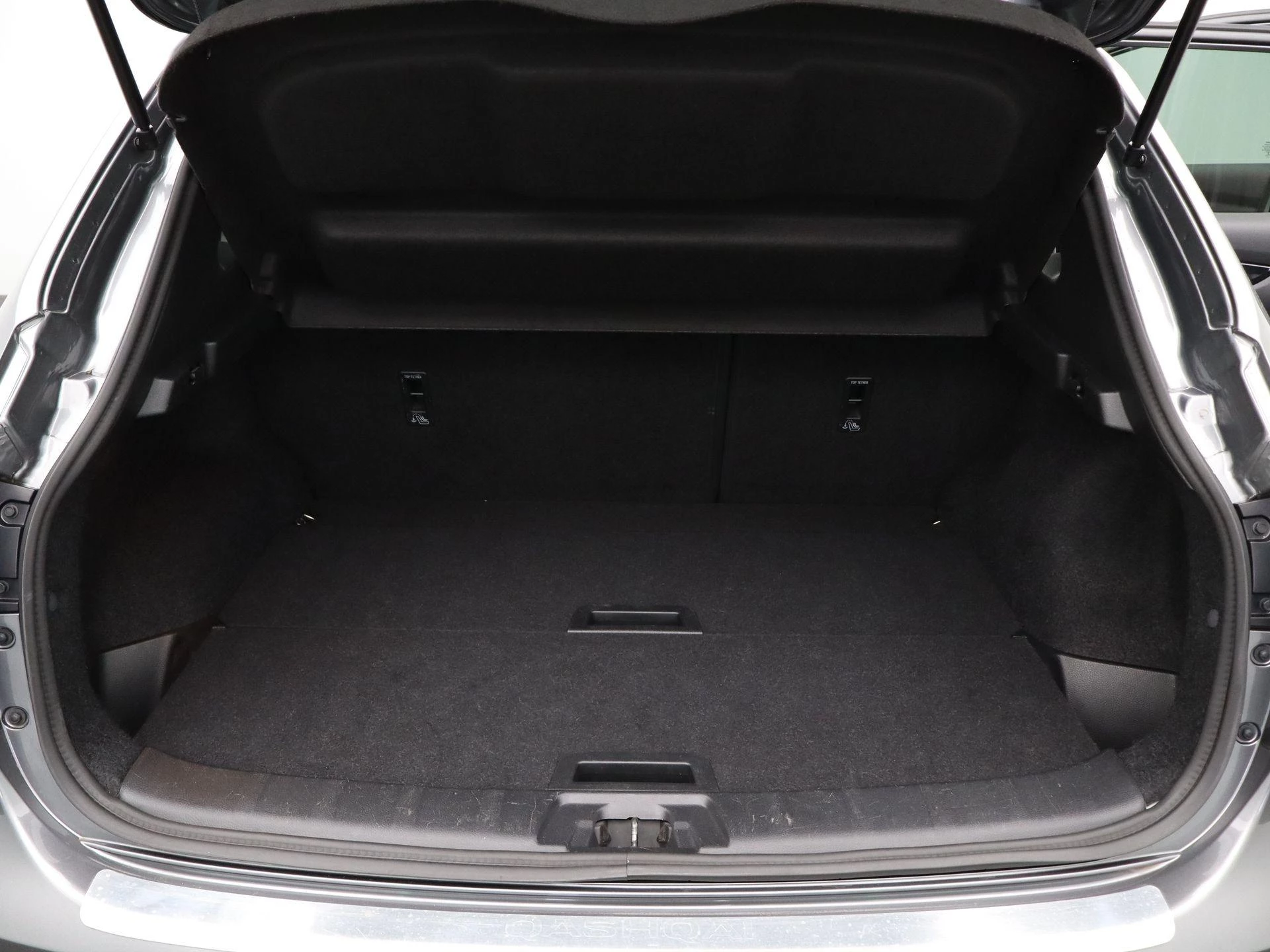 Nissan-QASHQAI-image-37