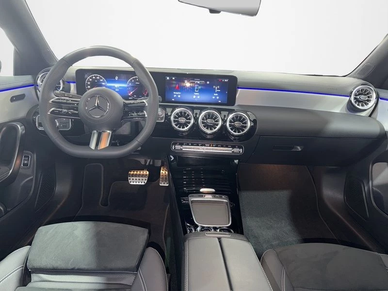 Mercedes-Benz-CLA-image-15