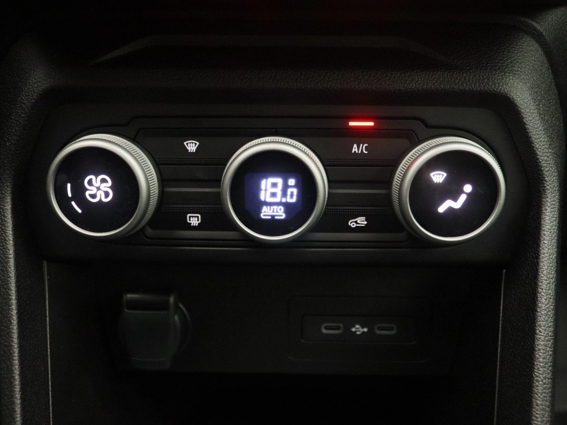 Dacia-Sandero Stepway-image-9