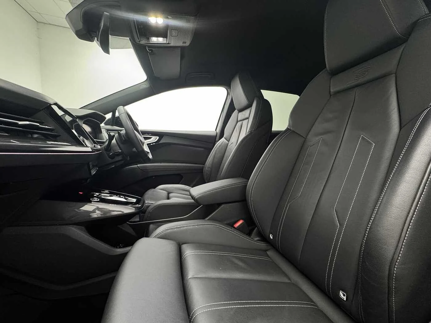 Audi-Q4 e-tron-image-10