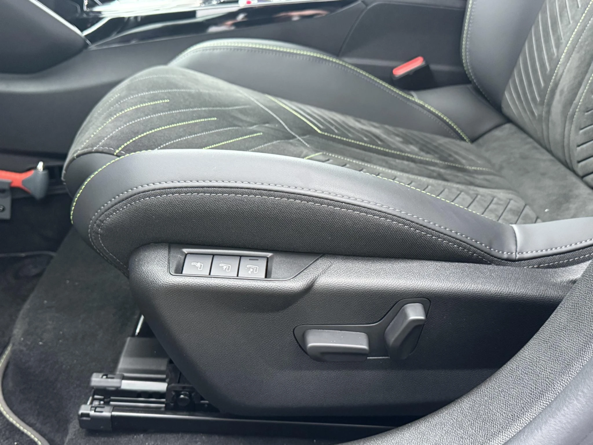 Peugeot-208-image-14