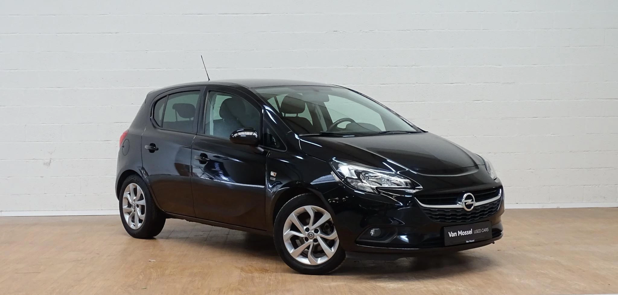 Opel Corsa 1.2 120 Years edition
