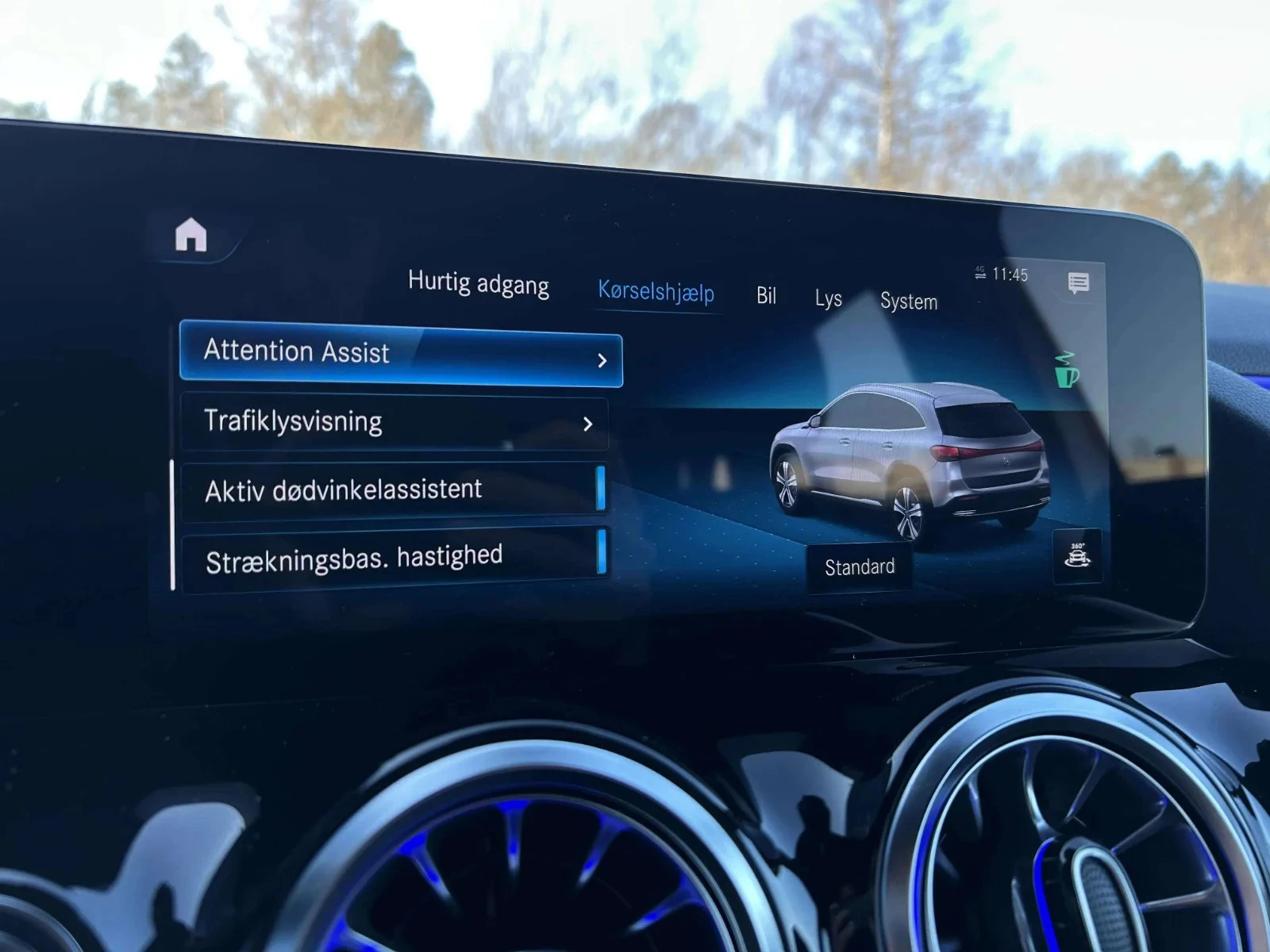 Mercedes-Benz-EQA-image-18