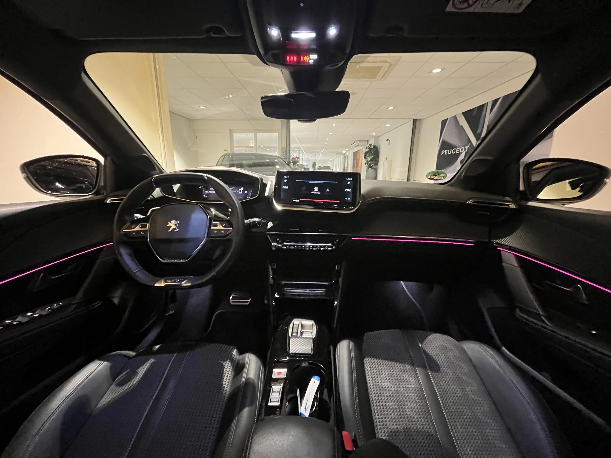 Peugeot-208-image-17