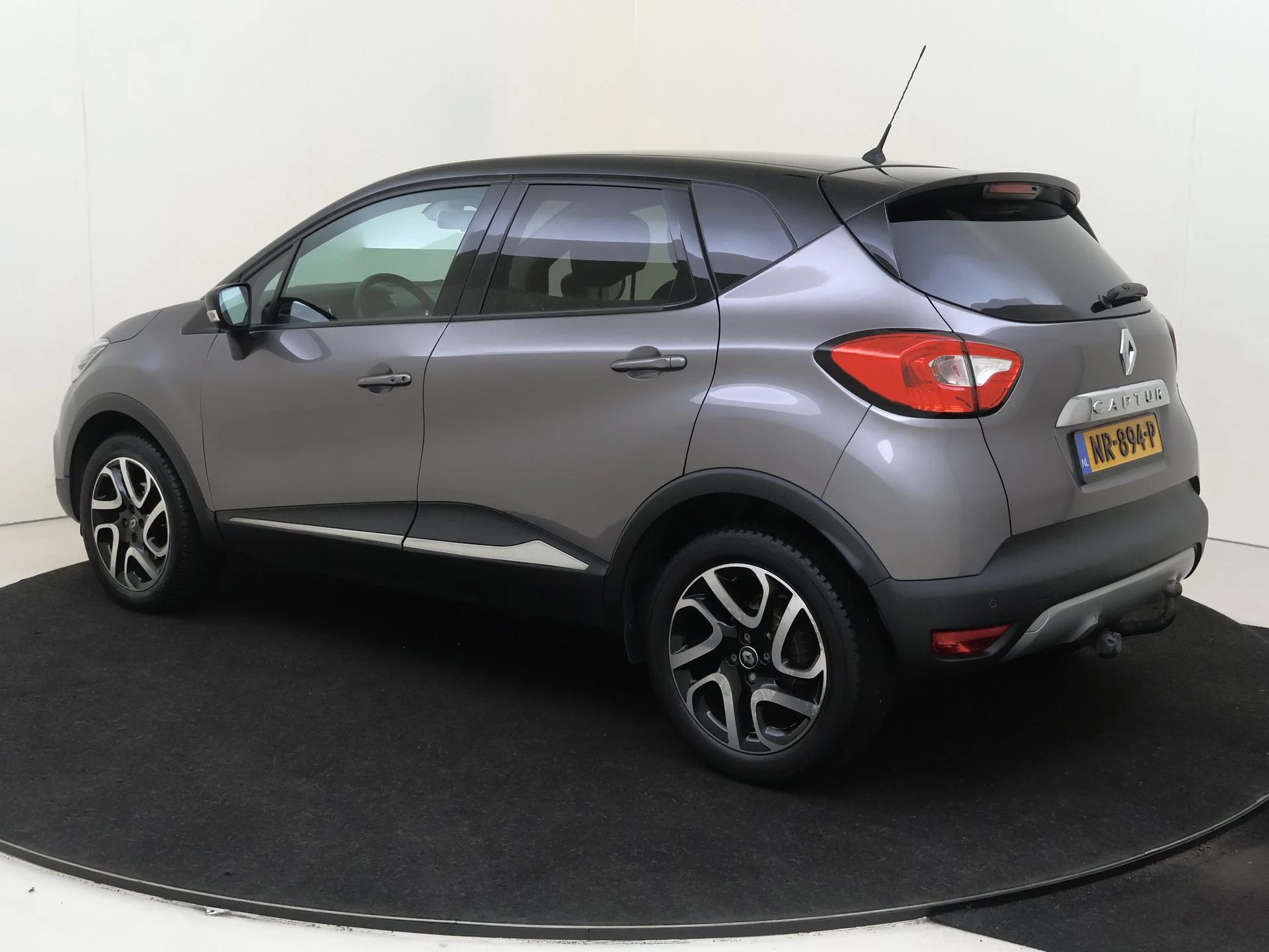 Renault-Captur-image-2