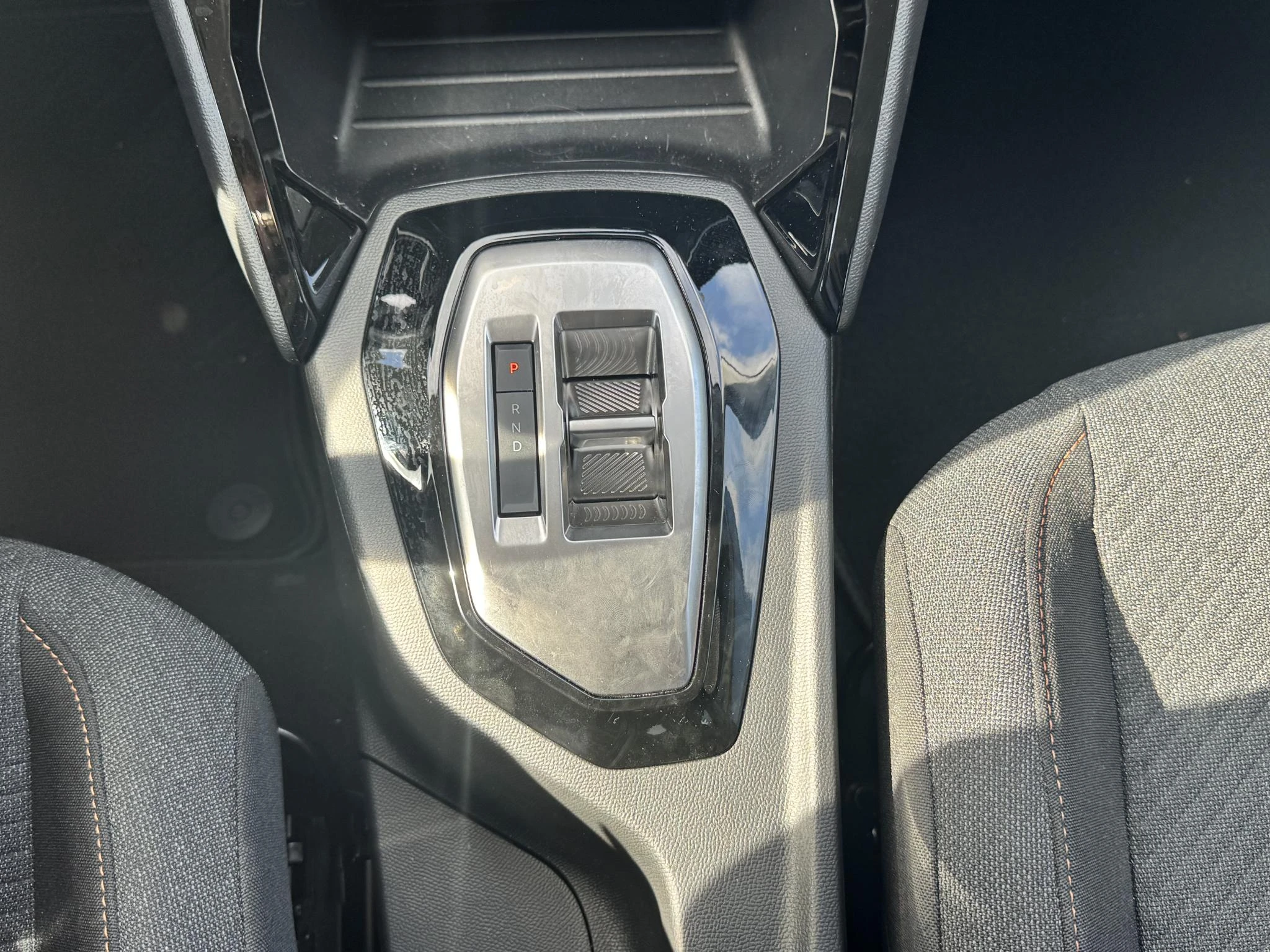 Peugeot-208-image-33