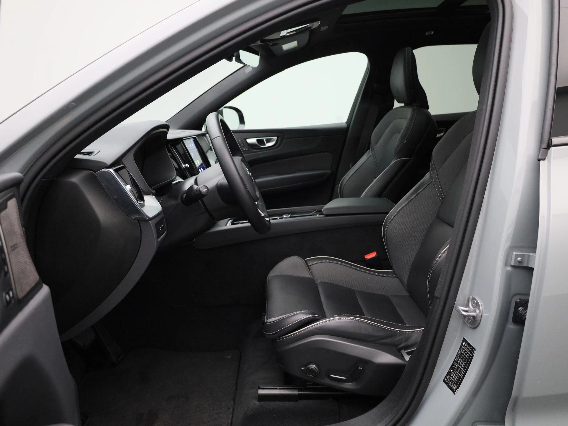 Volvo XC60 2.0 T6 Plug-in hybrid AWD Plus Dark