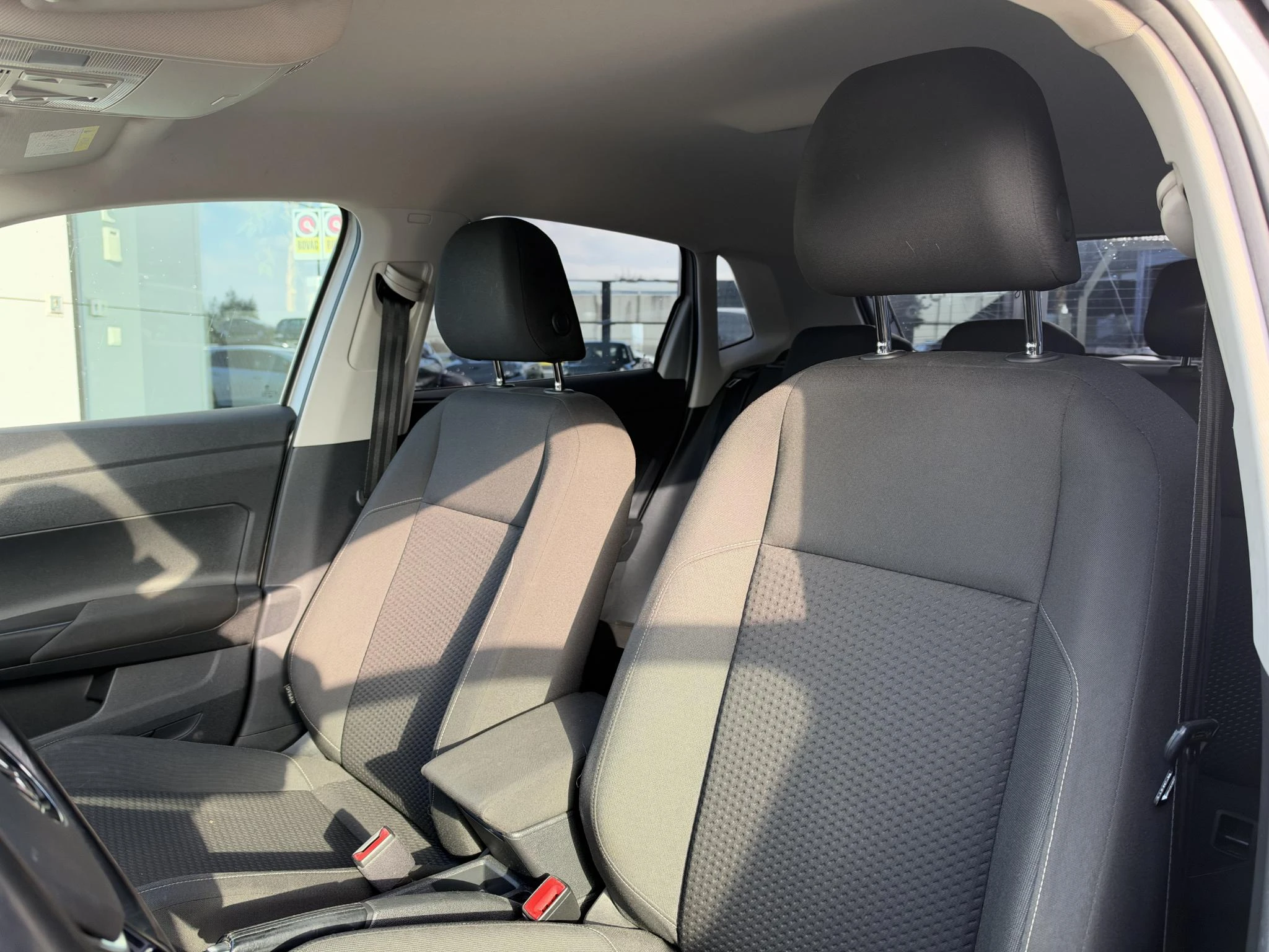 Volkswagen-Polo-image-2