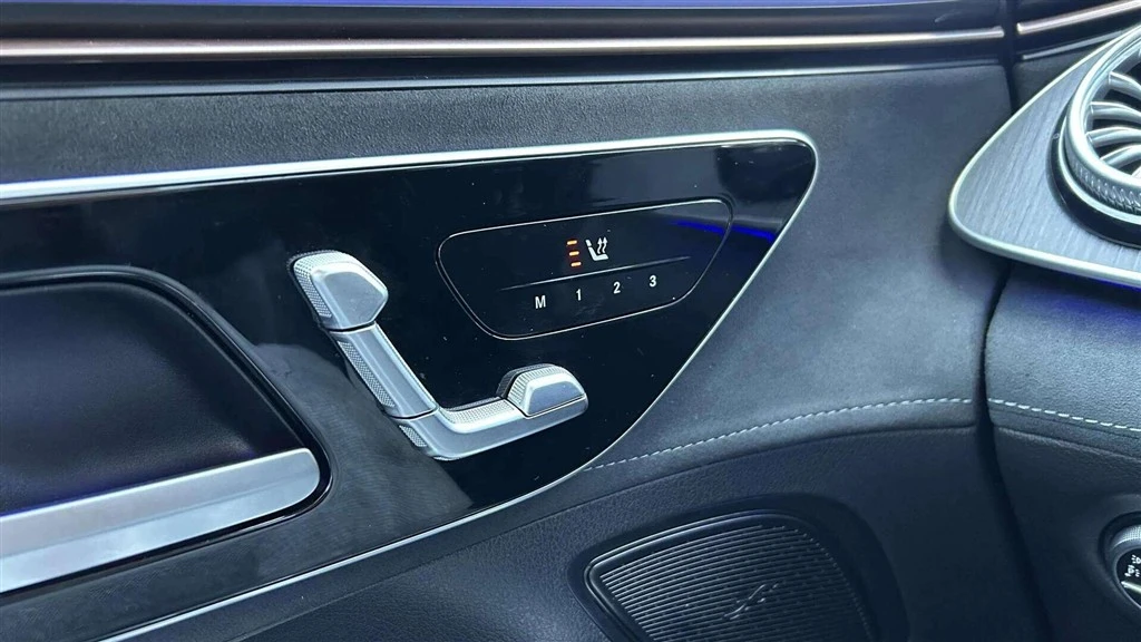 Mercedes-Benz-EQE-image-10