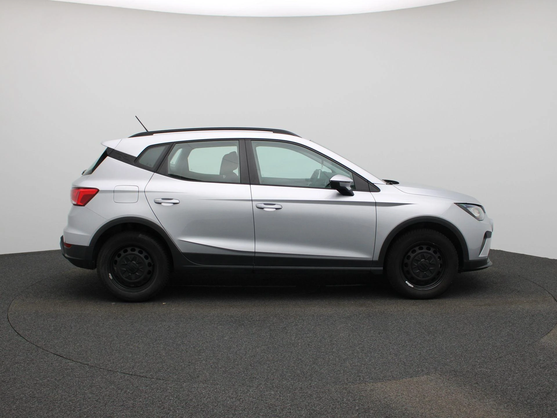 SEAT-Arona-image-5