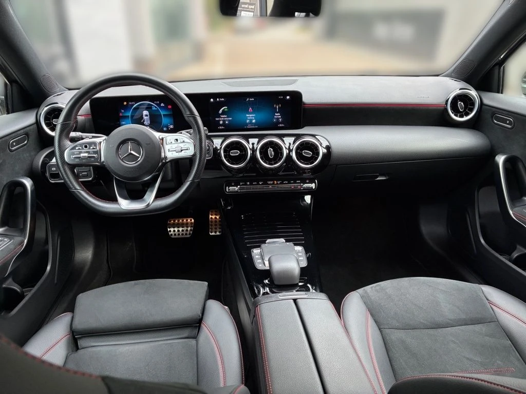 Mercedes-Benz-A-Klasse 200-image-11
