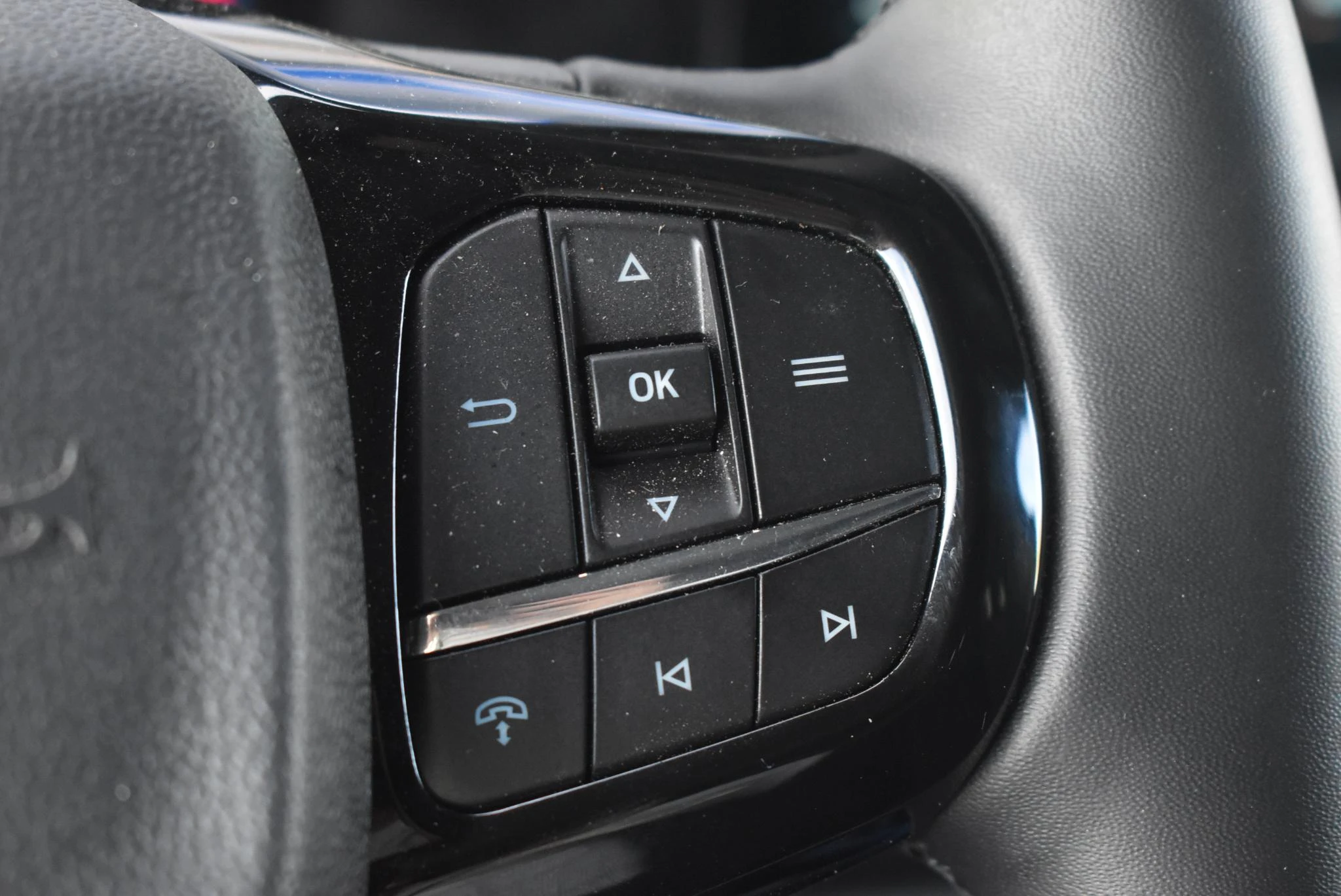 Ford-E-Transit Custom-image-19