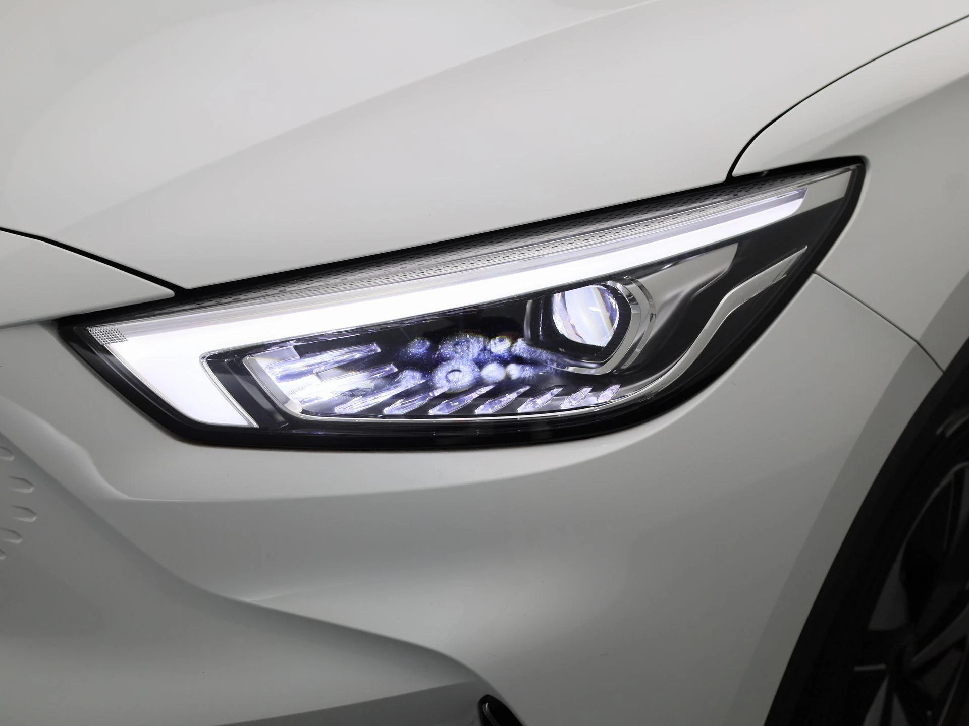MG ZS EV - 16