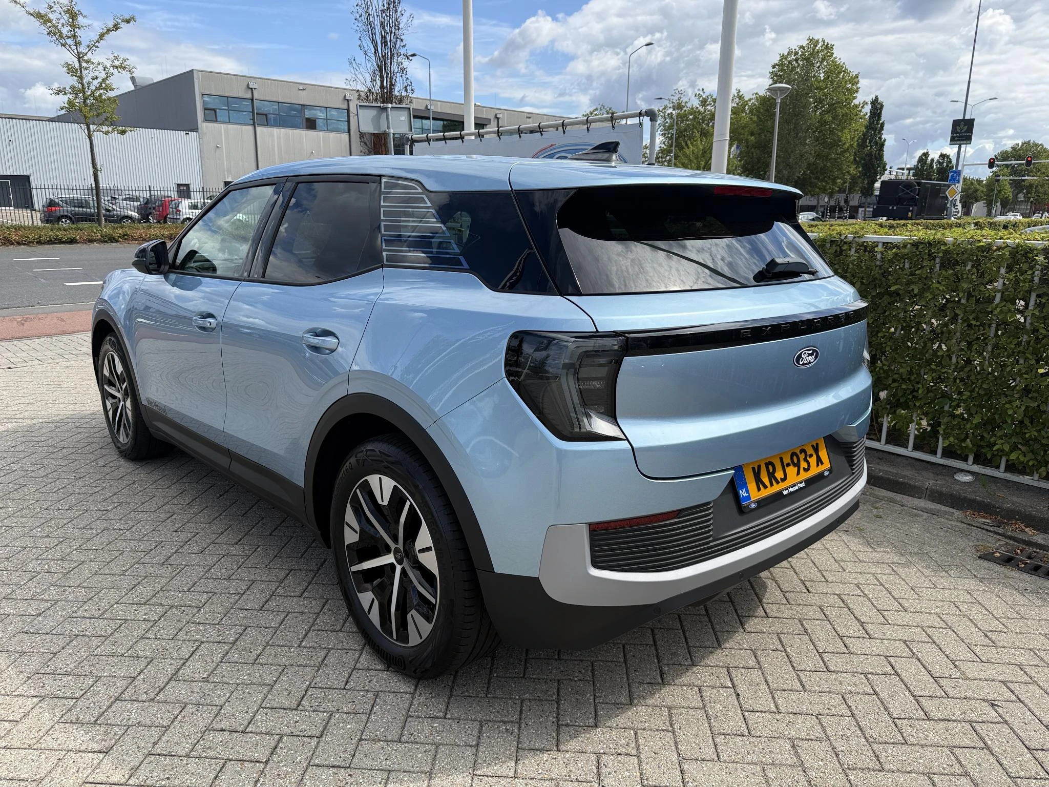 Ford-Explorer-image-2