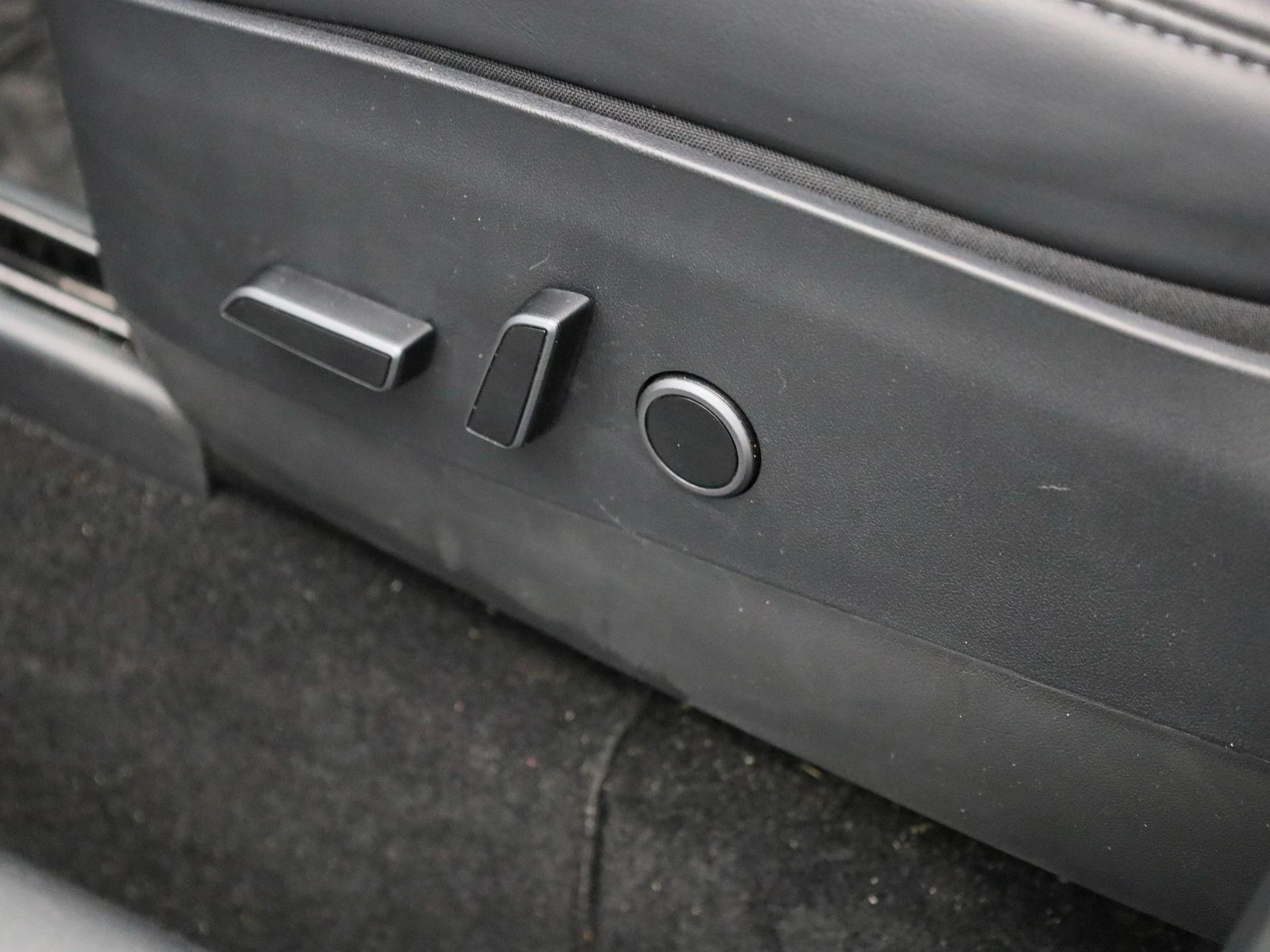 Tesla-Model Y-image-34