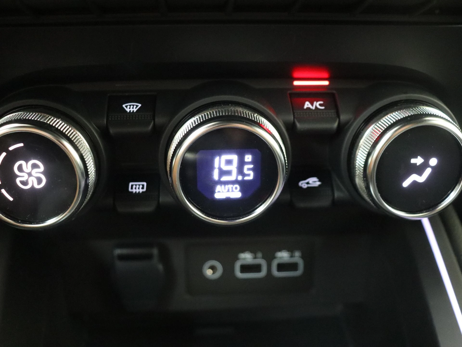 Renault-Clio-image-18