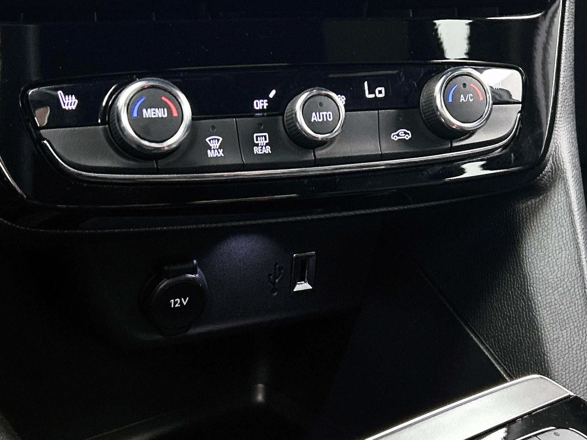 Opel-Mokka-e-image-28
