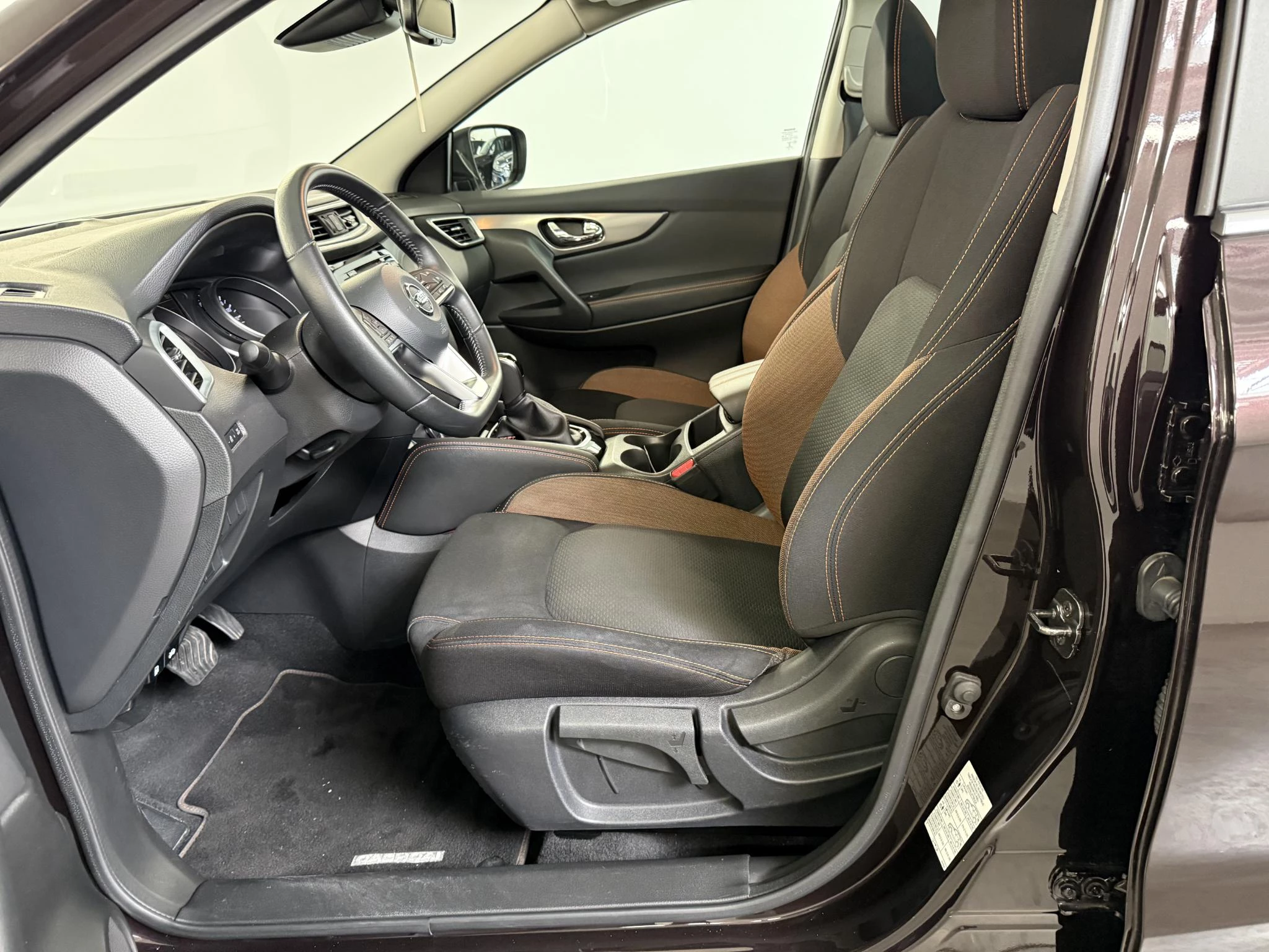 Nissan-QASHQAI-image-12