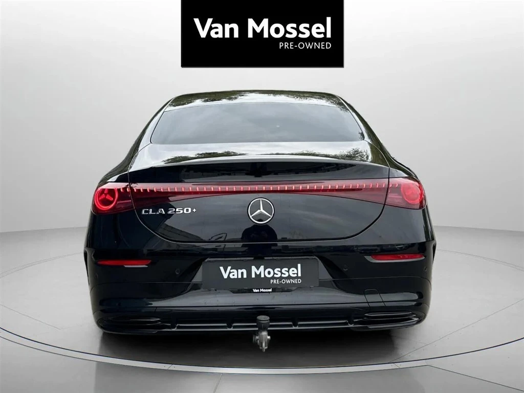 Mercedes-Benz-CLA-image-5