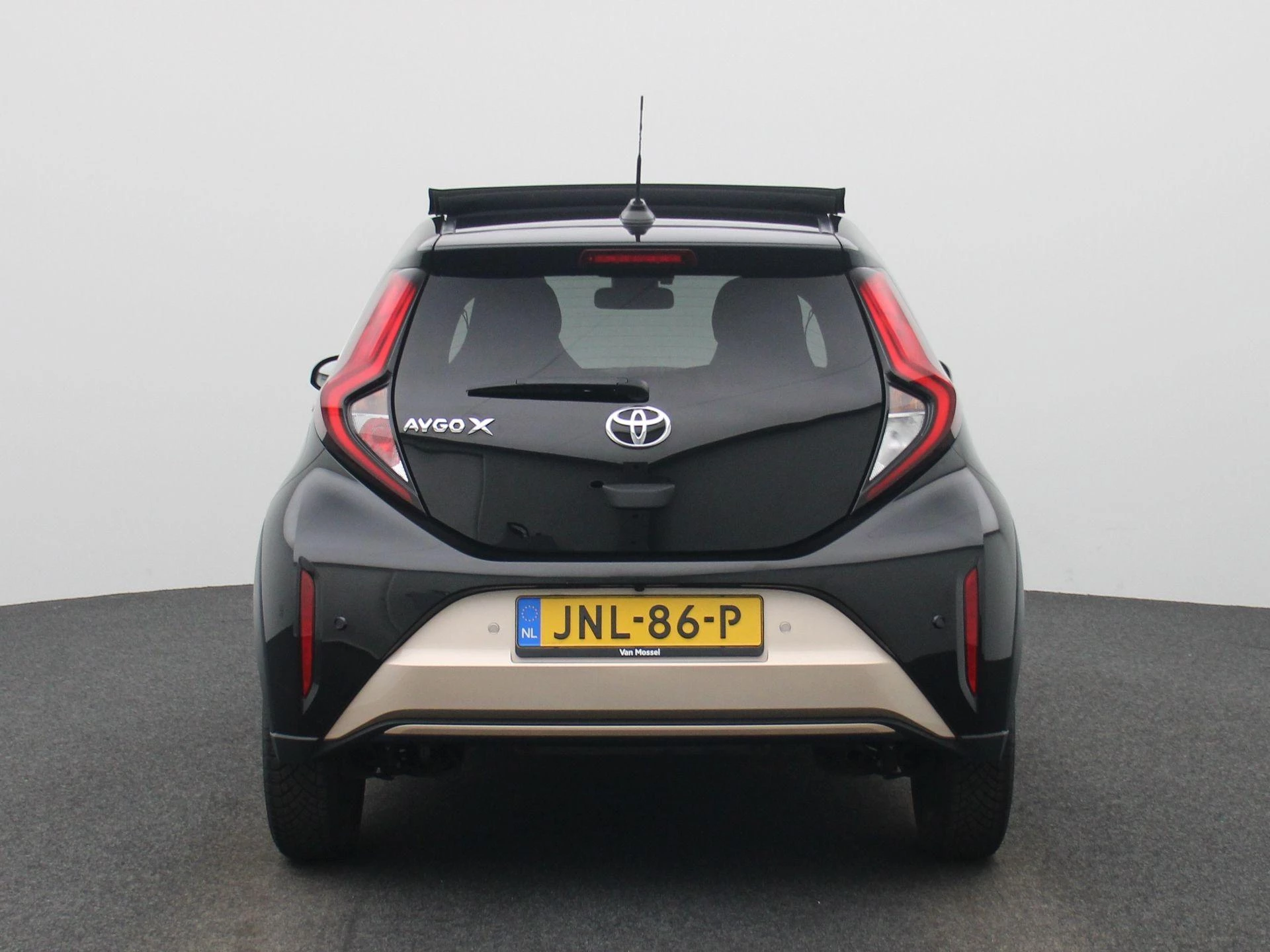 Toyota Aygo X 1.0 VVT-i MT Premium