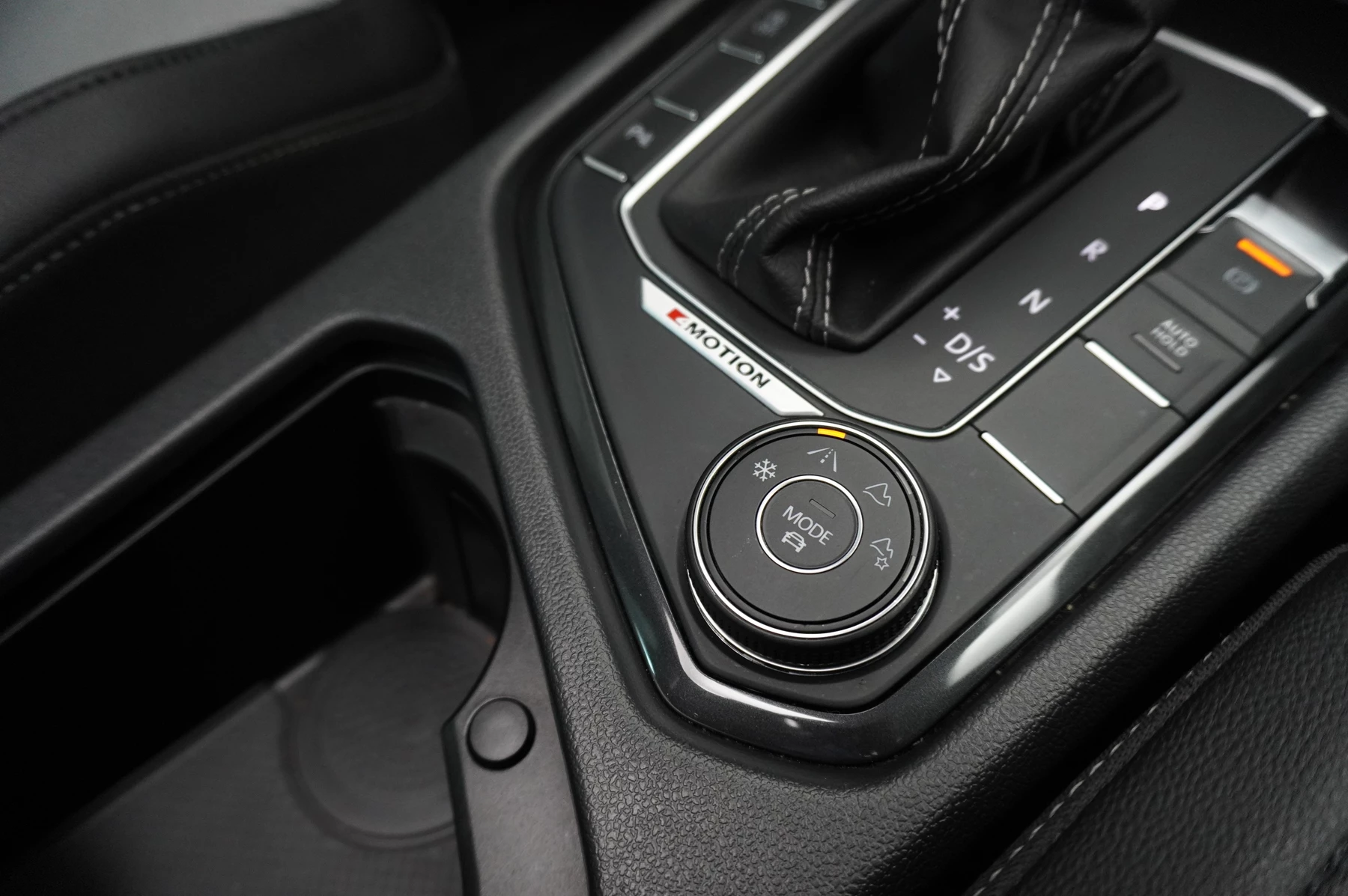 Volkswagen-Tiguan-image-32