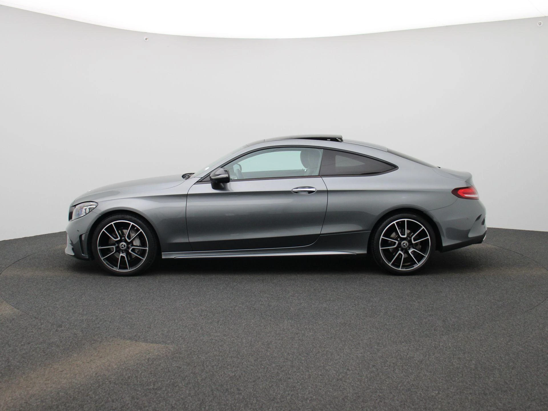 Mercedes-Benz-C-Klasse-image-3