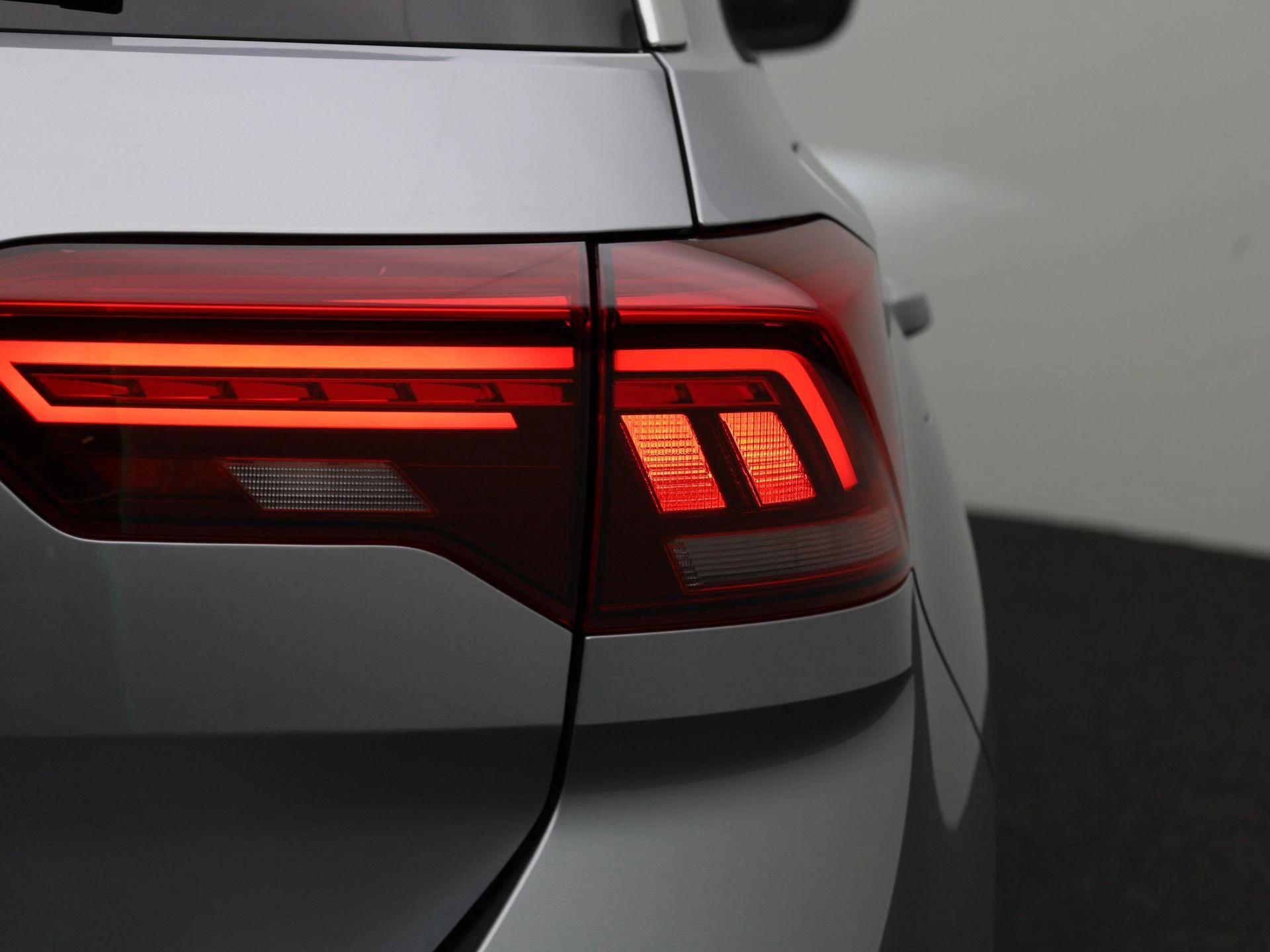Volkswagen-T-Roc-image-34