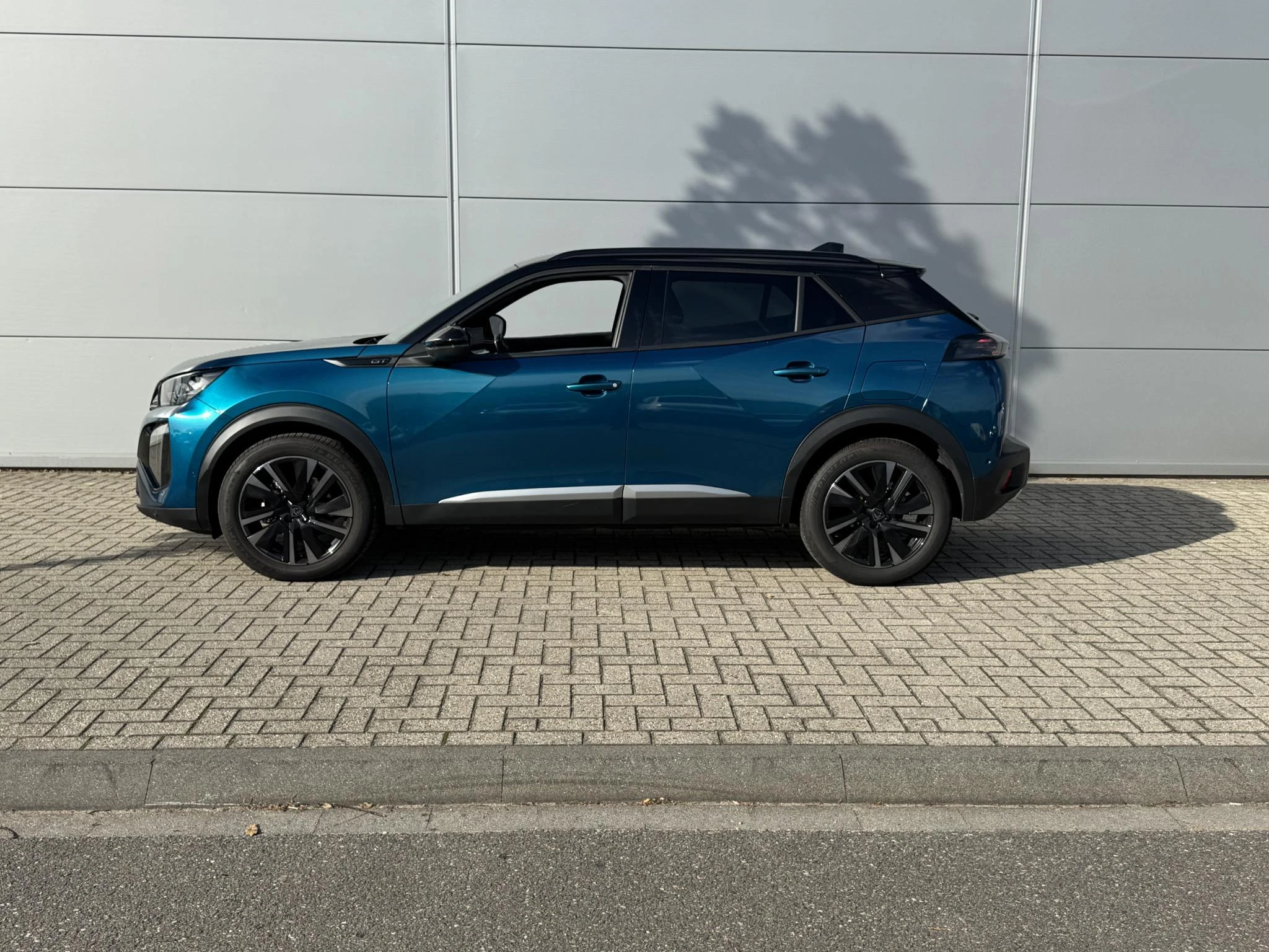 Peugeot-2008-image-2