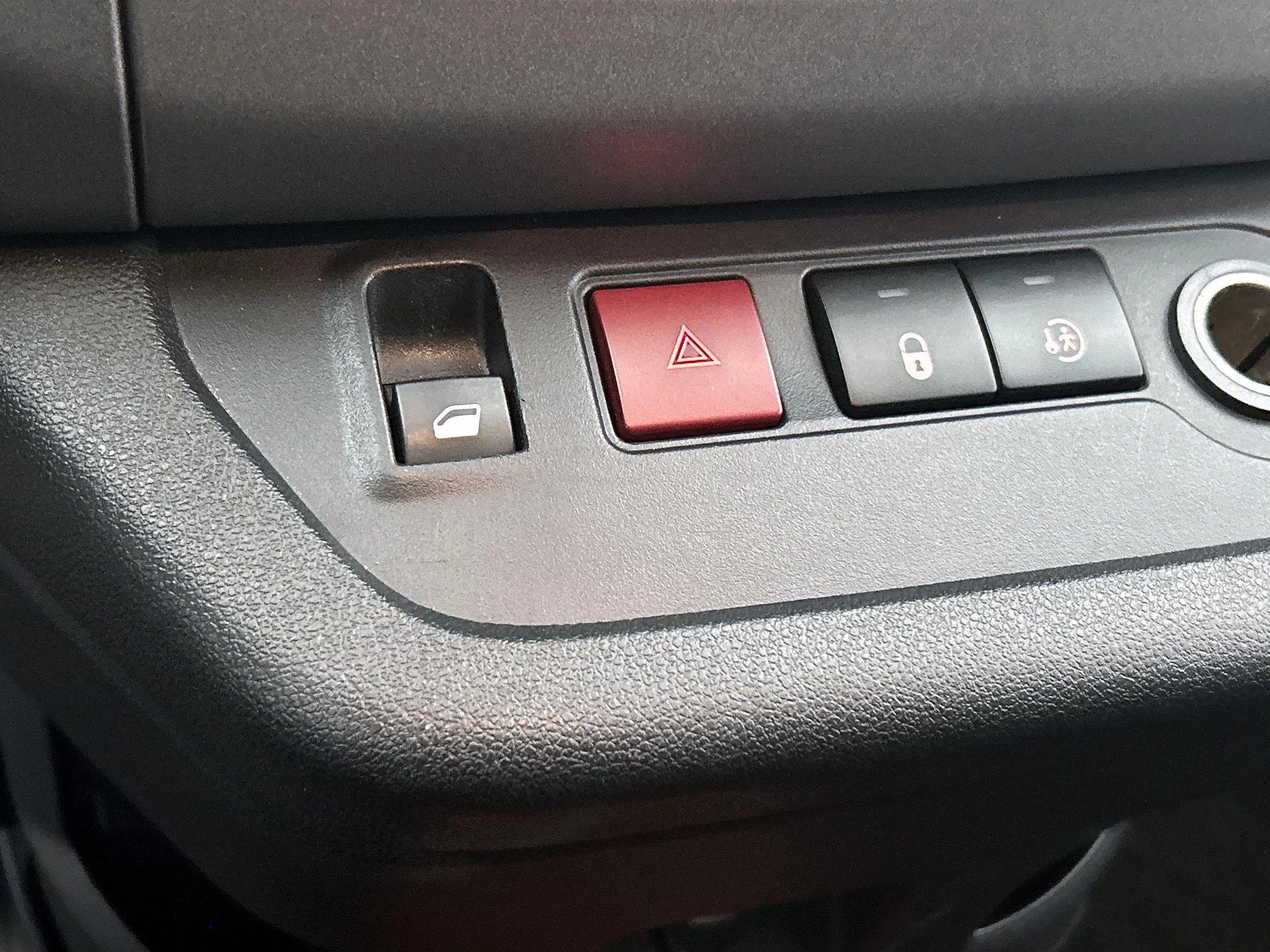 Peugeot e-Partner Tepee Electric Allure