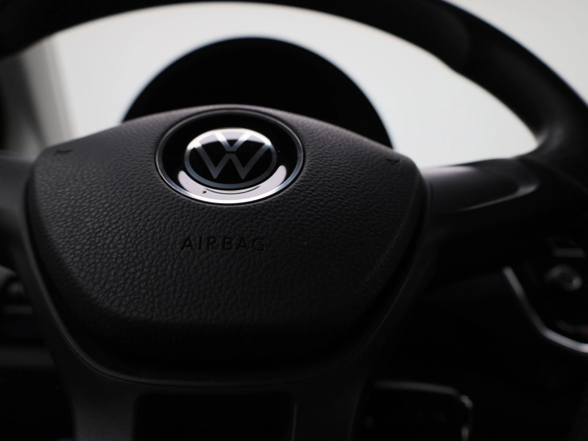 Volkswagen-up!-image-22