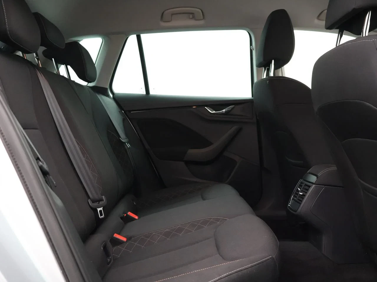 Škoda Kamiq SKODA Kamiq 1.0TSI 95PK *VIRTUAL COCKPIT*CRUISE CONTROL*APP-CONNECT*AIRCO*PDC ACHTER*...*