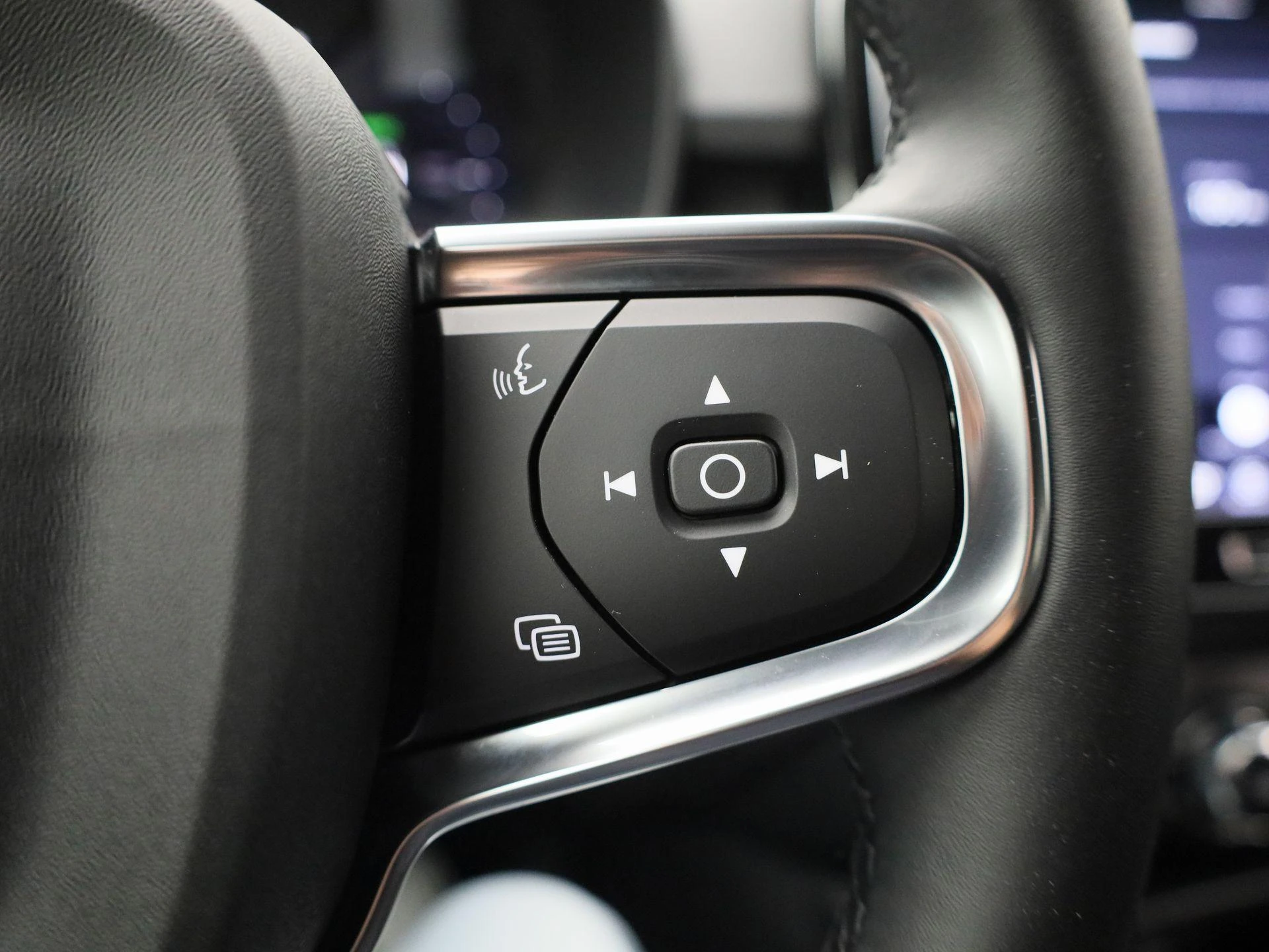 Volvo-XC40-image-17