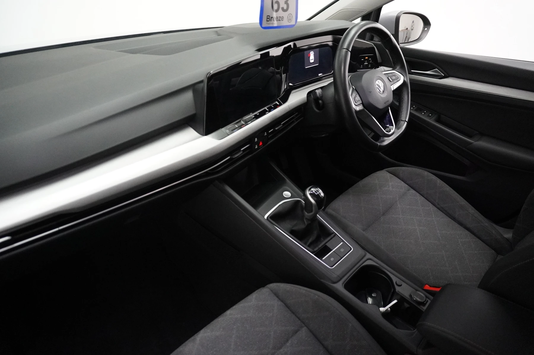 Volkswagen-Golf-image-1