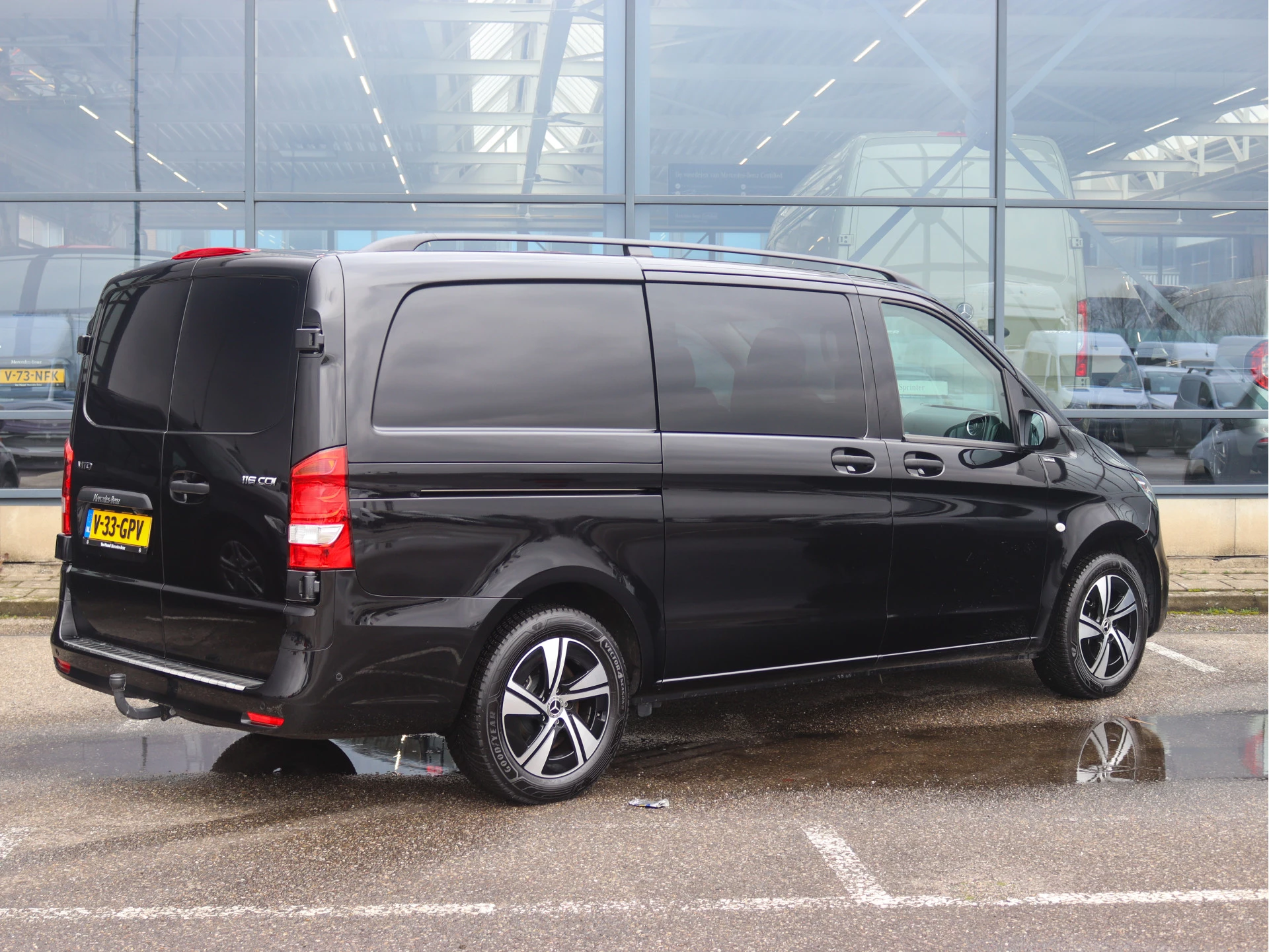 Mercedes-Benz-Vito-image-1