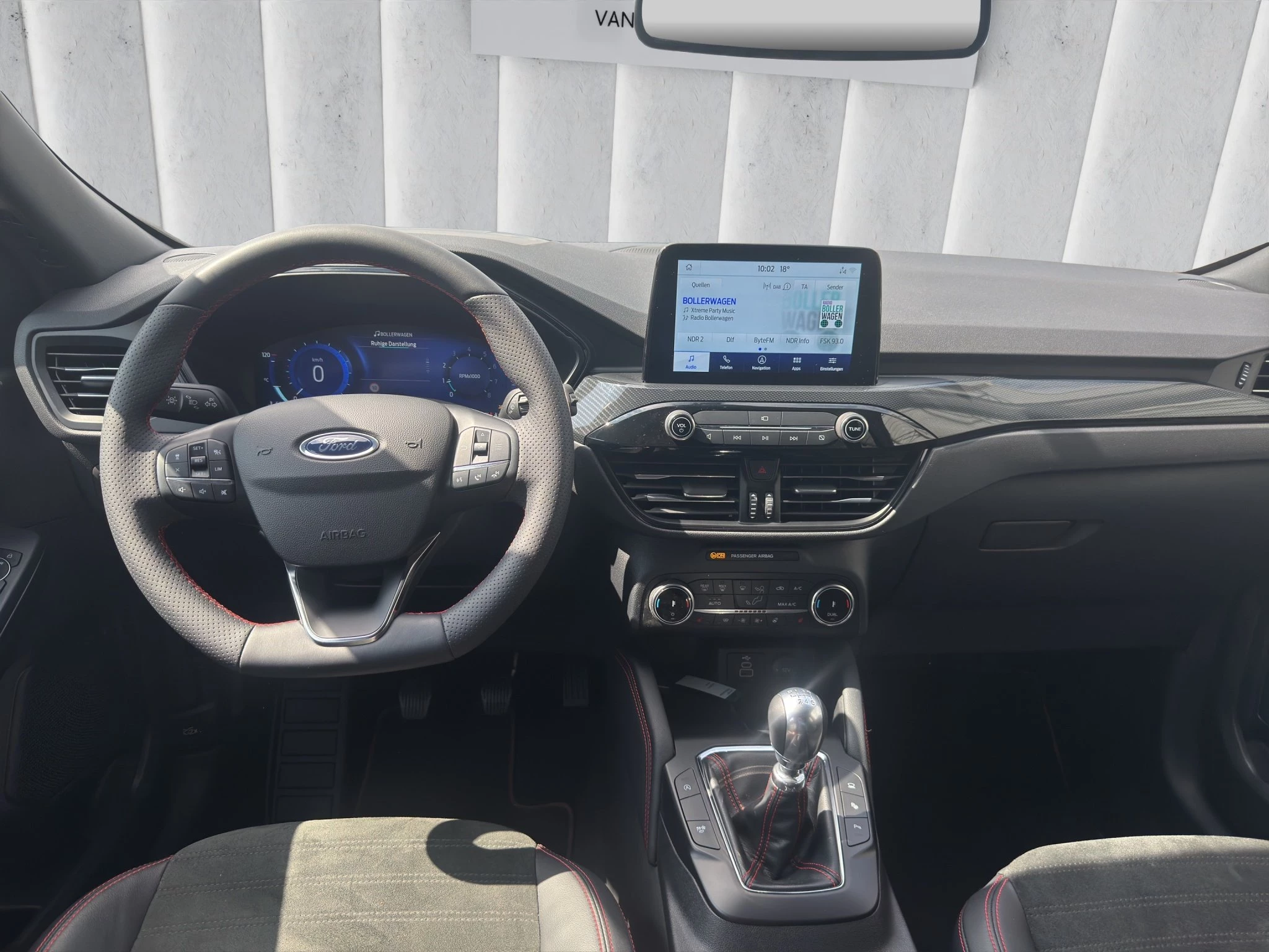 Ford Kuga ST-Line X*PANO*AHK*KAM*ACC*NAVI*SOUND-SYS.