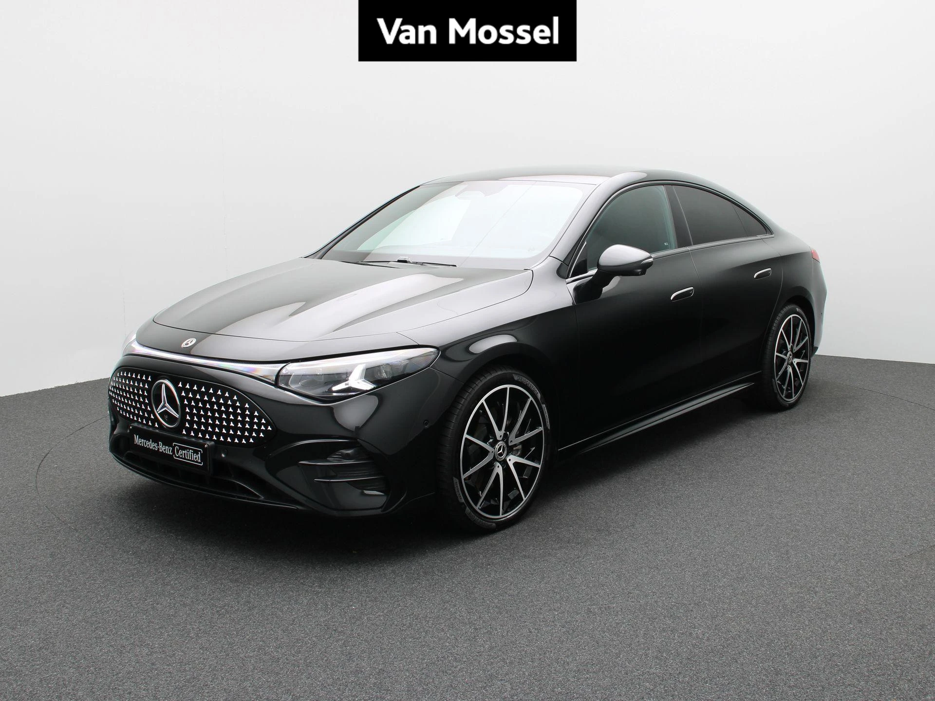 Mercedes-Benz-CLA-image-0